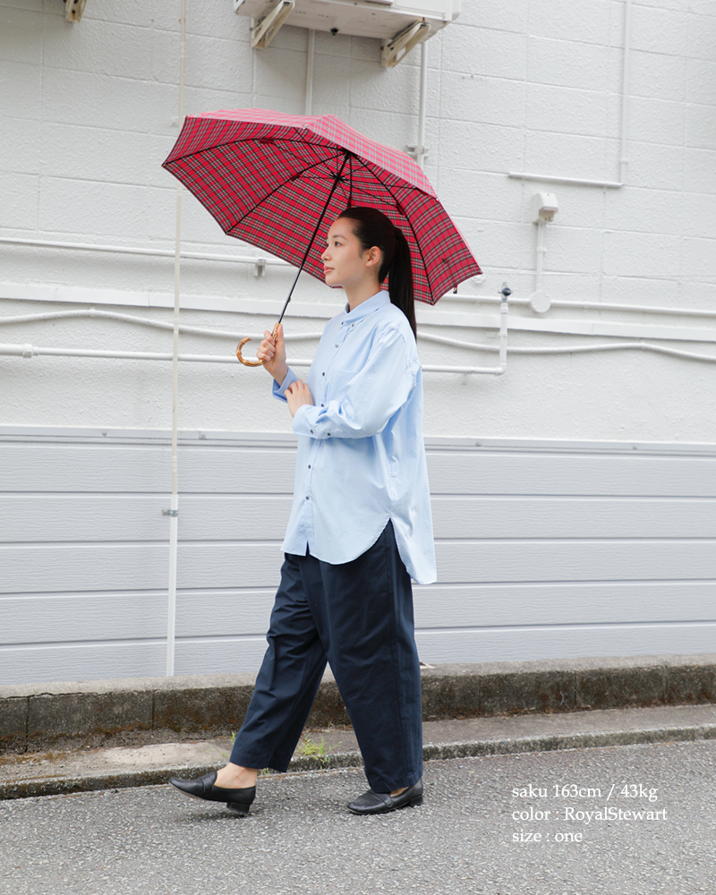 Traditional Weatherwear(トラディショナルウェザーウェア)ミニ バンブーハンドル 撥水 UVカット加工 晴雨兼用 長傘 “UMBRELLA BAMBOO LITE” a232slggo0260pe