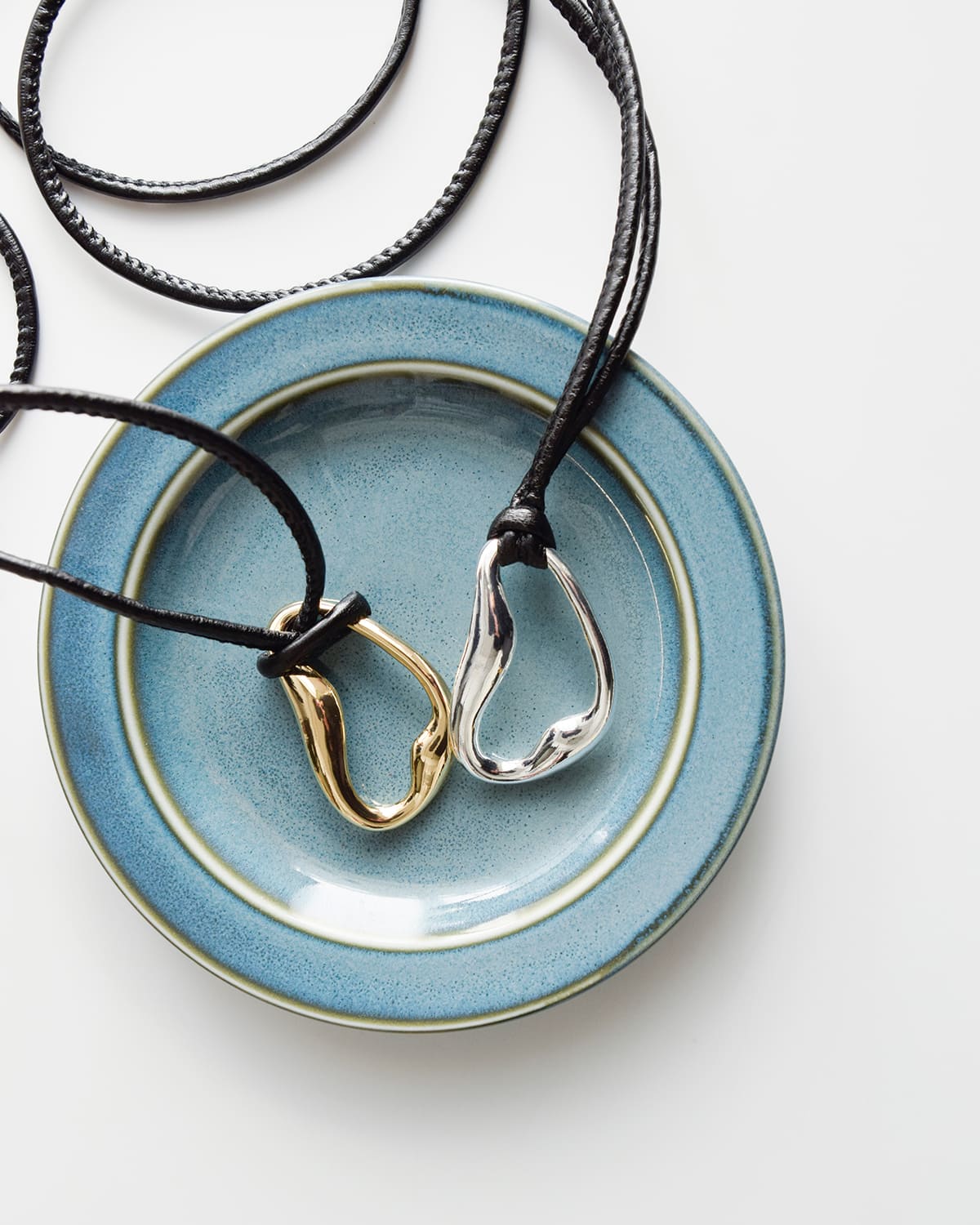 CHIGNON(シニヨン)オブジェモチーフダコードベルト 0055-352sh