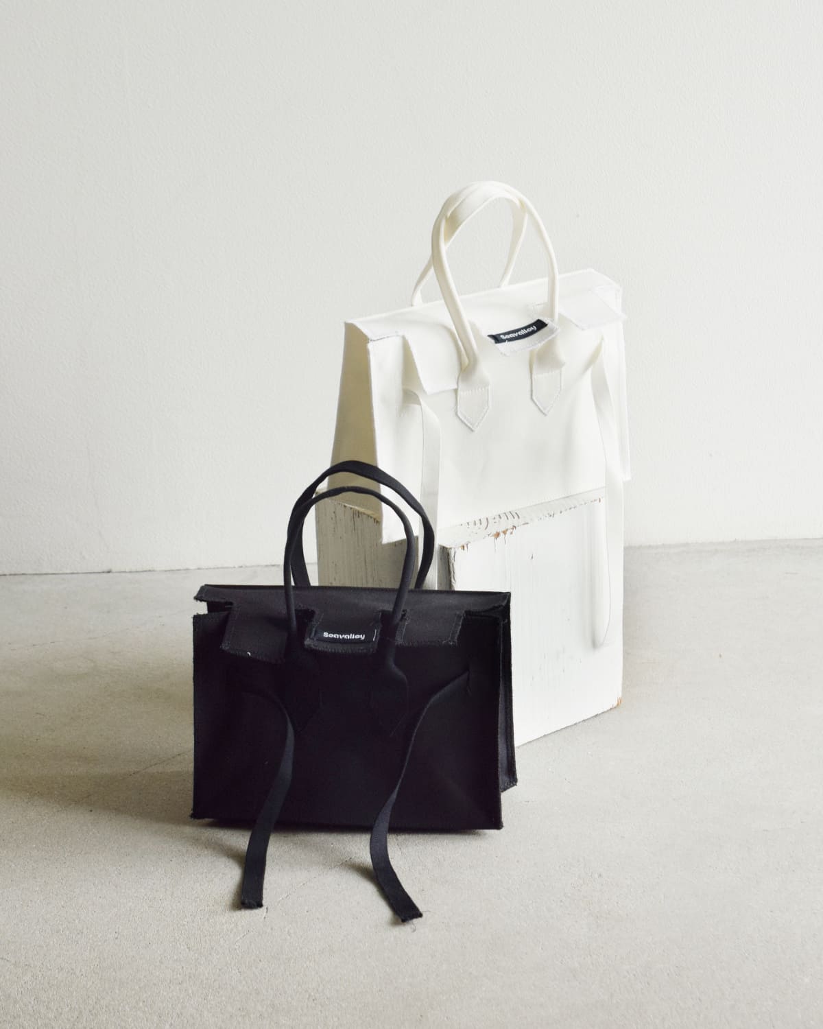 SEA(シー)キャンバスパロディーバッグSサイズ110106333 110106333