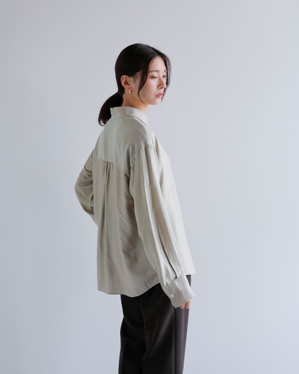 CREDONA(クレドナ)シルキーシャツ “SILKY SHIRT” 1425310320