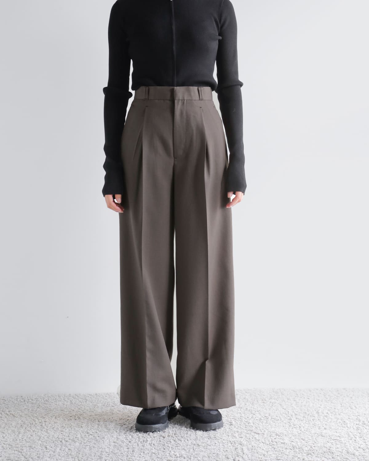 CREDONA(クレドナ)サビルウールタックスラックスパンツ “SAVILE WOOL TUCK TROUSERS” 1425420337-0