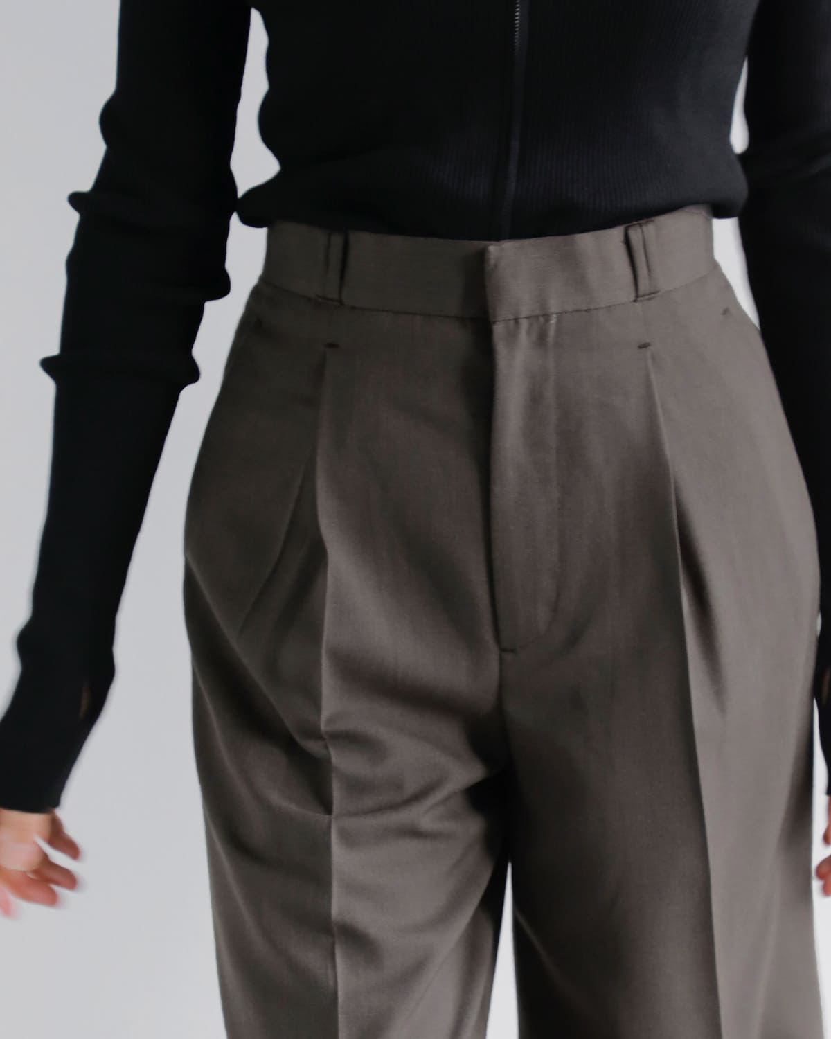 CREDONA(クレドナ)サビルウールタックスラックスパンツ “SAVILE WOOL TUCK TROUSERS” 1425420337-0