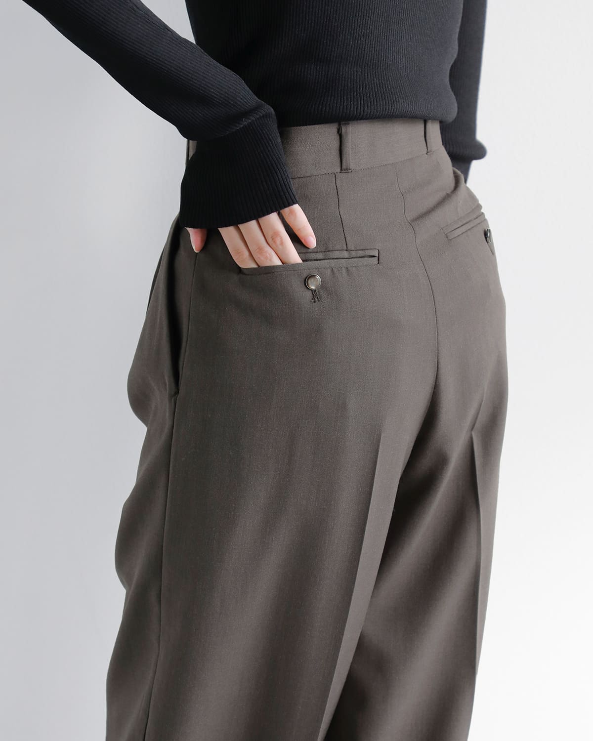 CREDONA(クレドナ)サビルウールタックスラックスパンツ “SAVILE WOOL TUCK TROUSERS” 1425420337-0