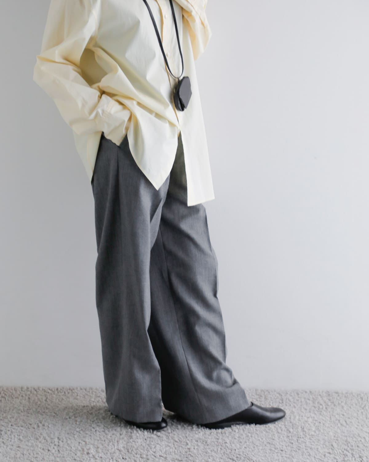 CREDONA(クレドナ)サビルウールタックスラックスパンツ “SAVILE WOOL TUCK TROUSERS” 1425420337-0
