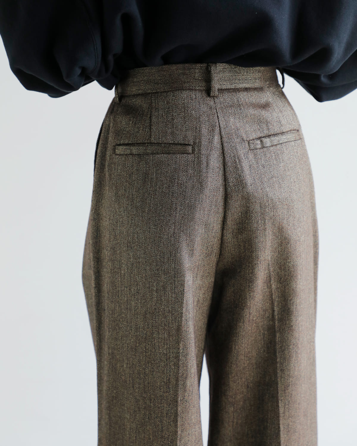 CREDONA(クレドナ)高密度ウールギャバジンツータックスラックスパンツ “THE C ICHIGUN PANTS” 1425520359-0