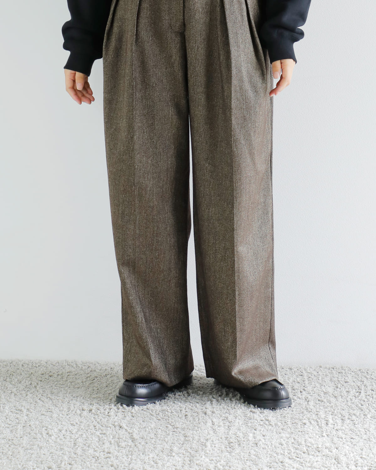 CREDONA(クレドナ)高密度ウールギャバジンツータックスラックスパンツ “THE C ICHIGUN PANTS” 1425520359-0