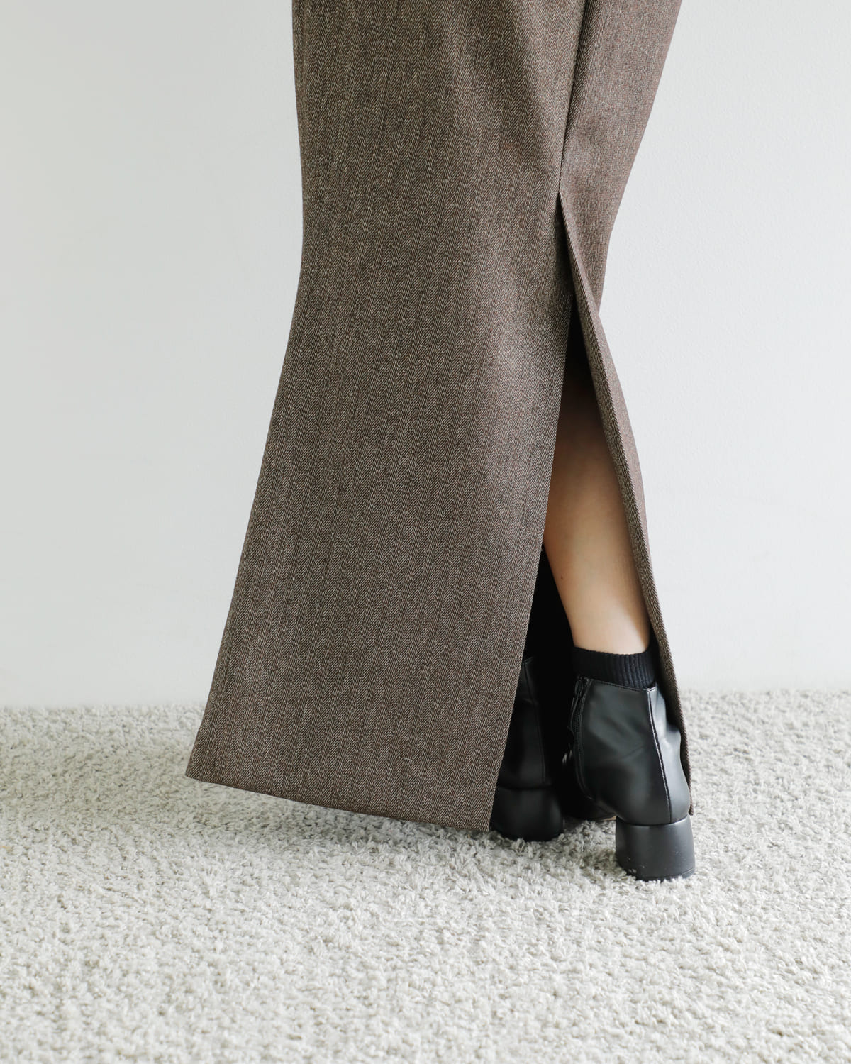 CREDONA(クレドナ)高密度ウールギャバジンペンシルスカート “THE C ICHIGUN SKIRT” 1425521372-0