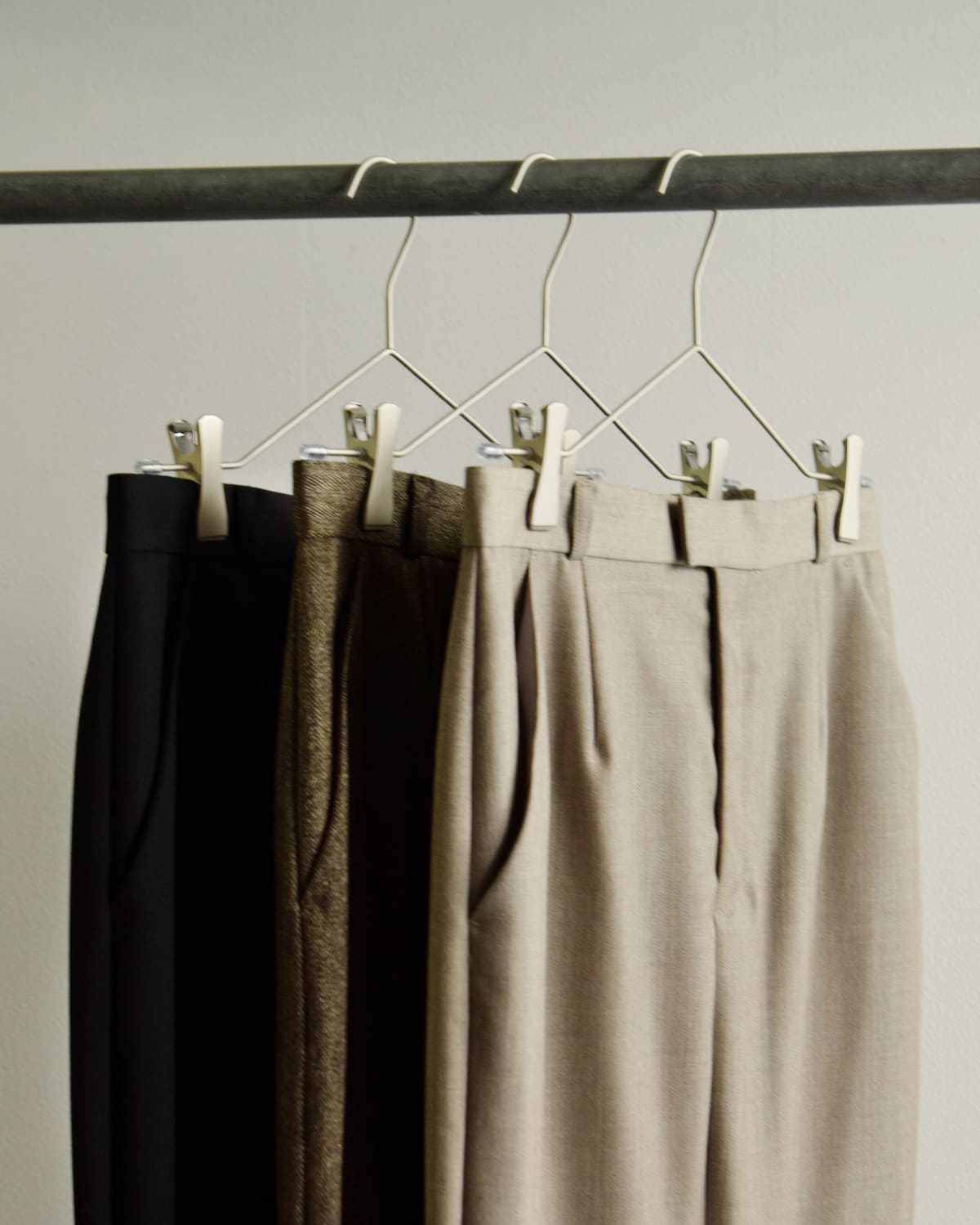 CREDONA(クレドナ)高密度ウールギャバジンペンシルスカート “THE C ICHIGUN SKIRT” 1425521372-0