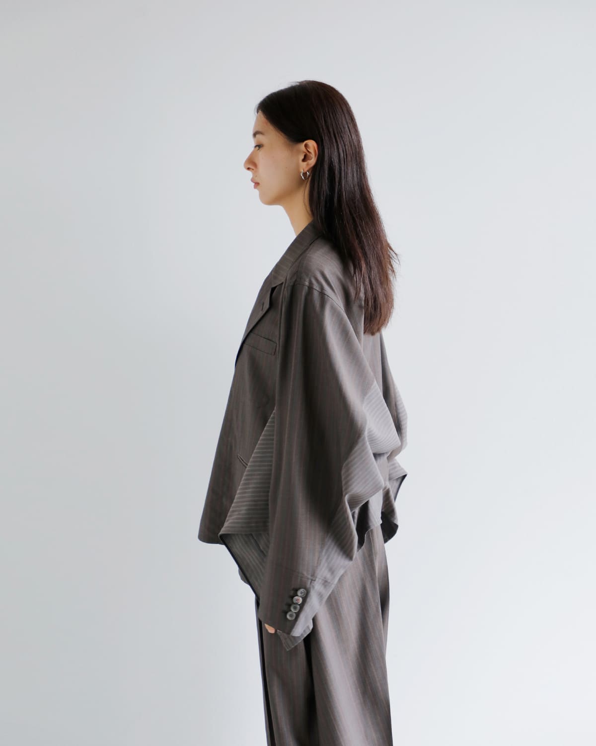 beautiful people(ビューティフルピープル)ウールシルク2wayテーラードジャケット “Double-end sheer stripe suiting jacket” 1545101003