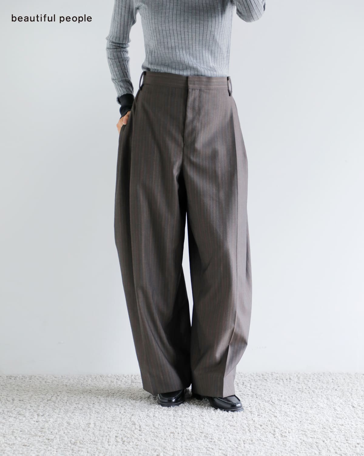 25AW beautiful people サイドタックワイドパンツ beautiful people｜ウールシルク サイドタック ワイドパンツ