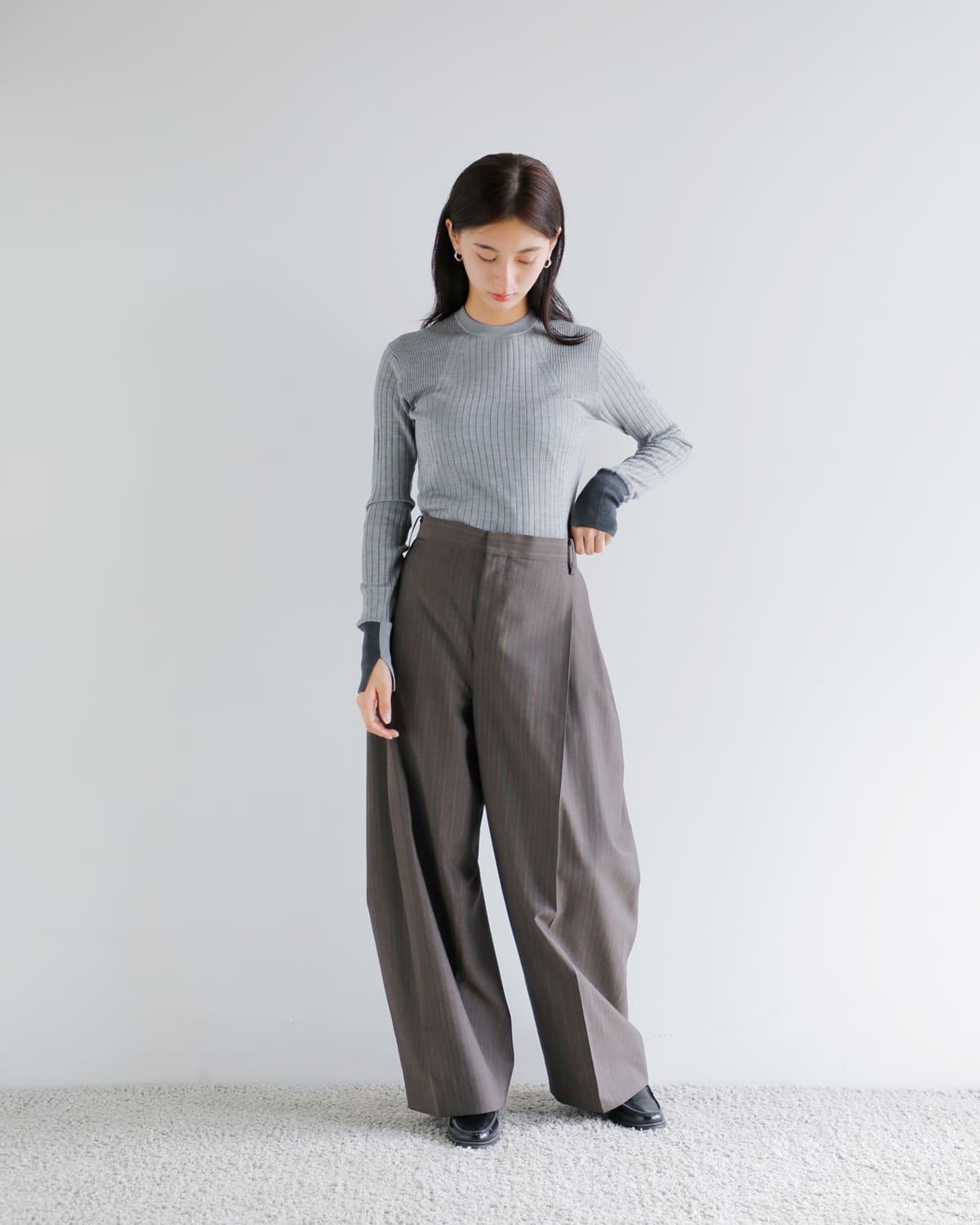 beautiful people(ビューティフルピープル)ウールシルクサイドタックワイドパンツ1545105013 “Sheer stripe suiting side tuck widepants” 1545105013