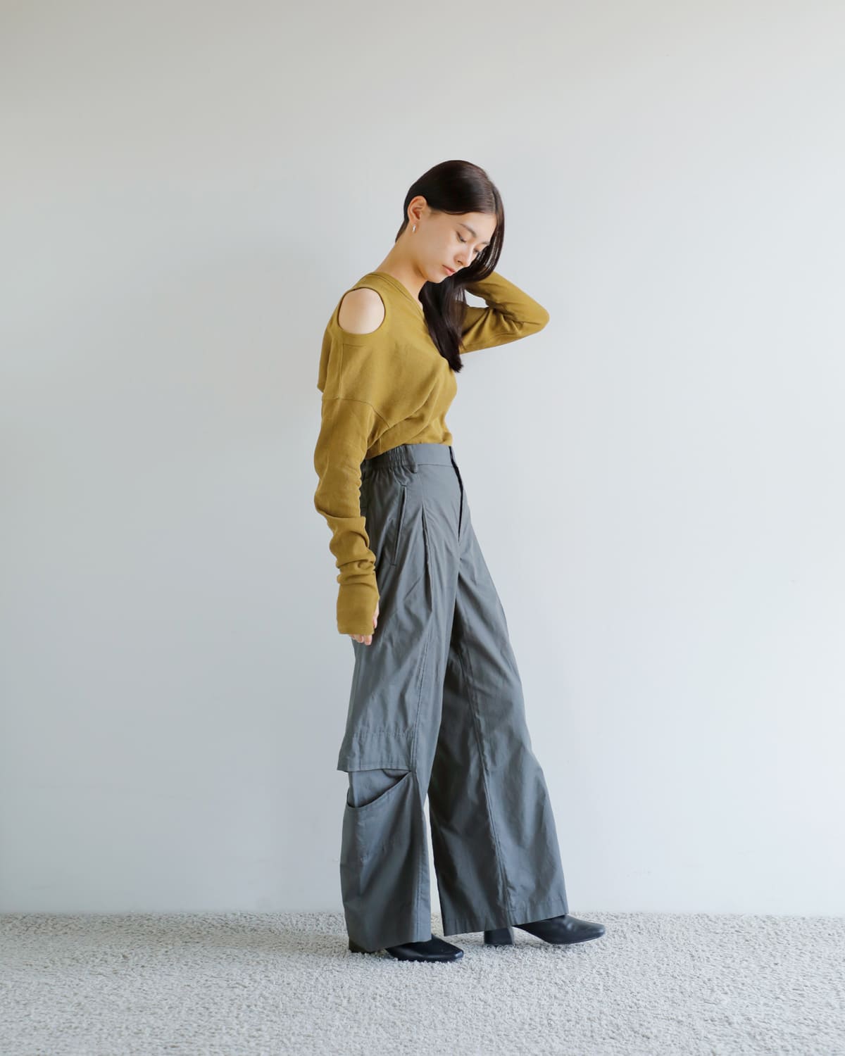 beautiful people(ビューティフルピープル)コットンテーパードイージーワイドパンツ1545105014 “Cotton suiting trompe loeil pants” 1545105014