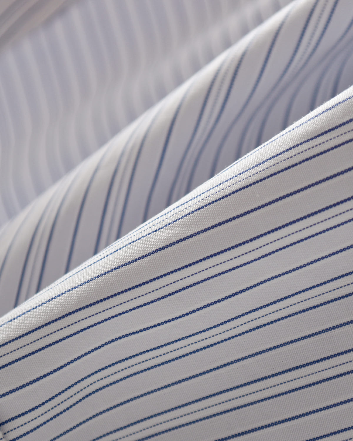 beautiful people(ビューティフルピープル)フィンクスコットン2wayストライプラッフルシャツ “Double-end finx stripe ruffle shirt” 1545106006