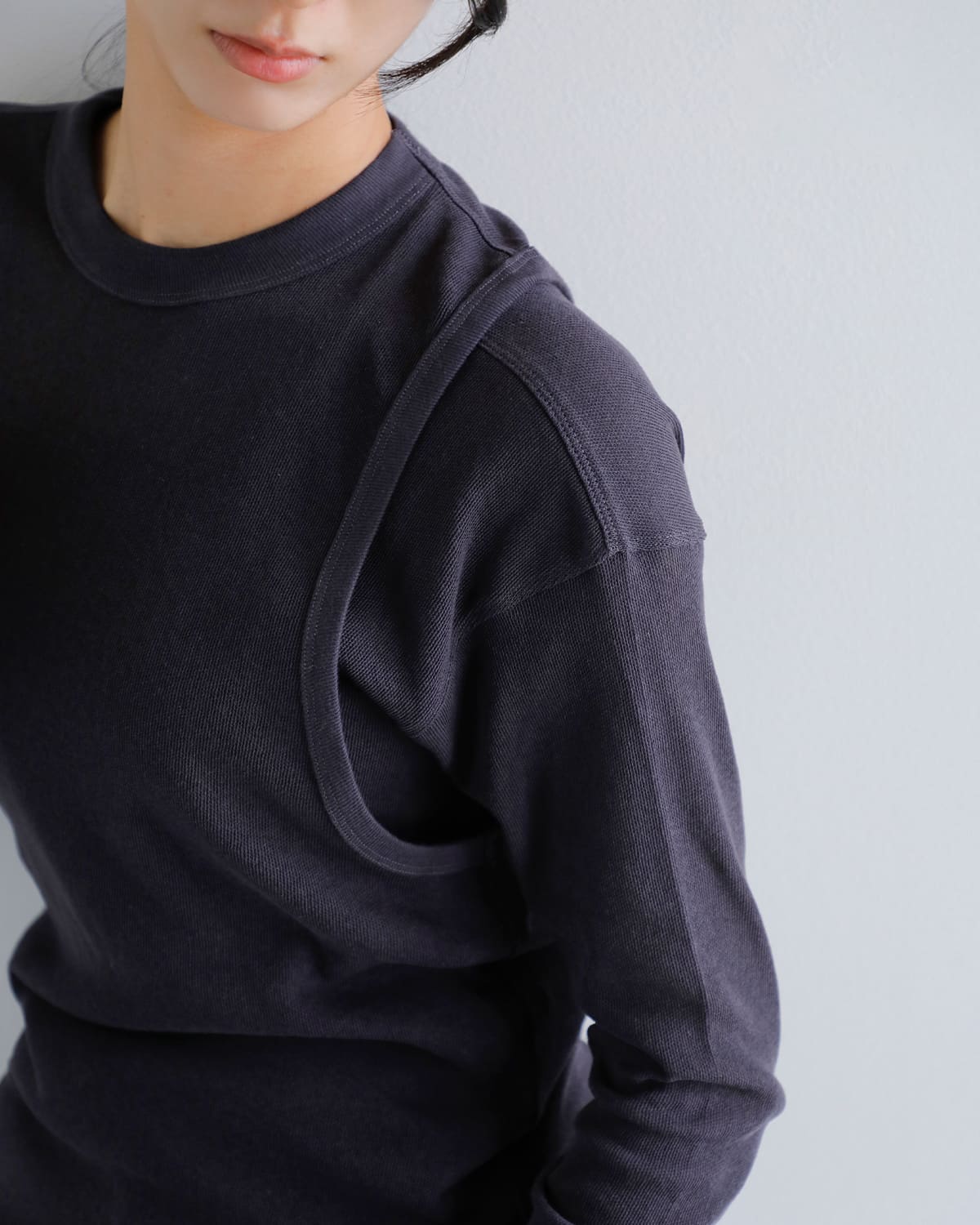 beautiful people(ビューティフルピープル)スビンコットンダブルネック2wayプルオーバー “Double-neck suvin hightwist jersey top” 1545310007