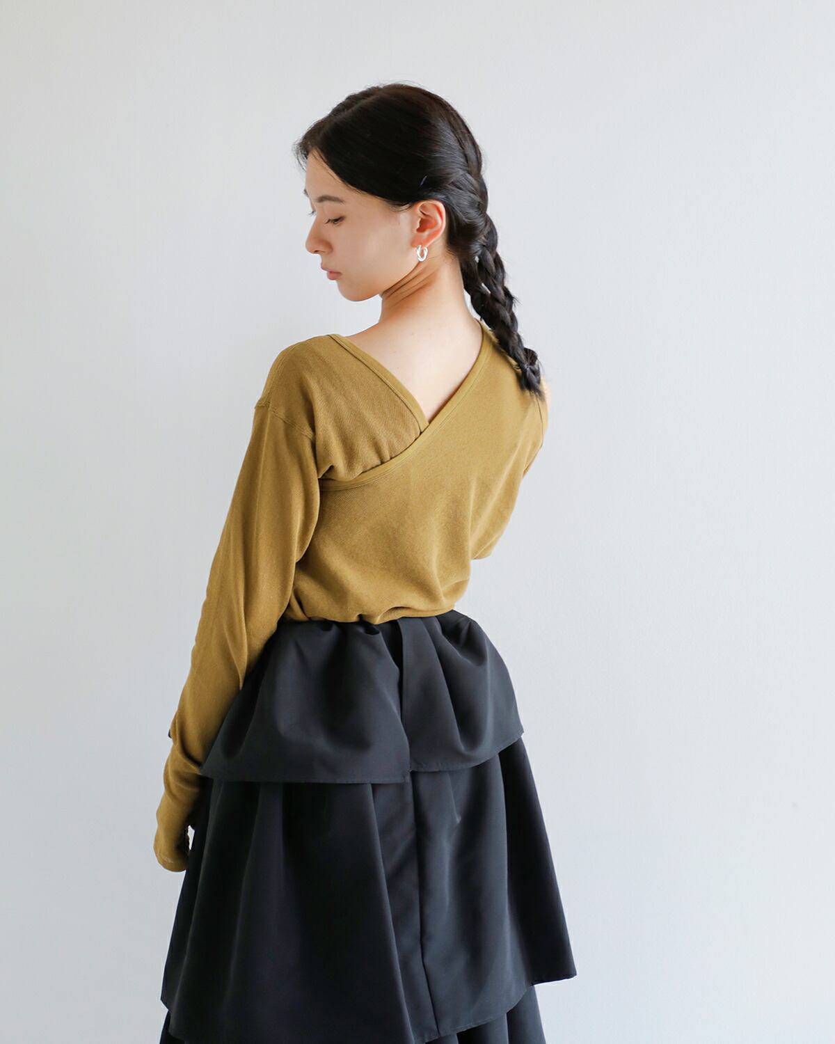 beautiful people(ビューティフルピープル)スビンコットンダブルネック2wayプルオーバー “Double-neck suvin hightwist jersey top” 1545310007