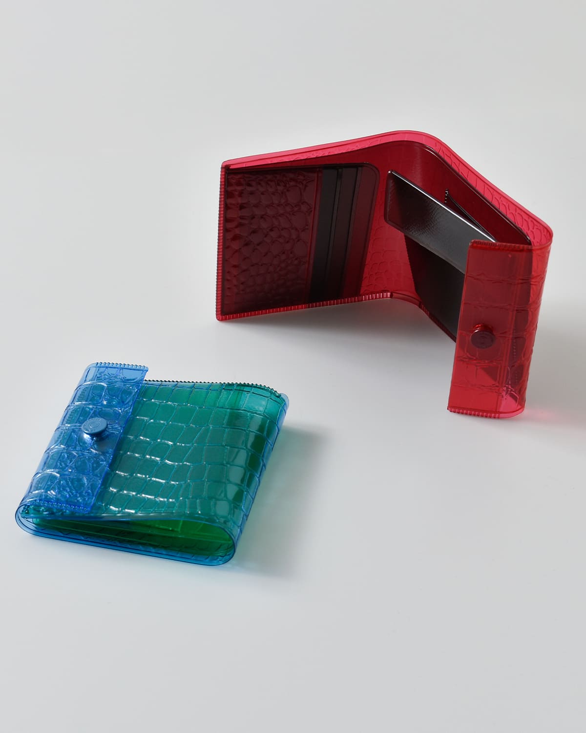 beautiful people(ビューティフルピープル)PVCスケルトンエンボス3つ折りウォレット “nothing to hide vinyl card wallet” 1626512001