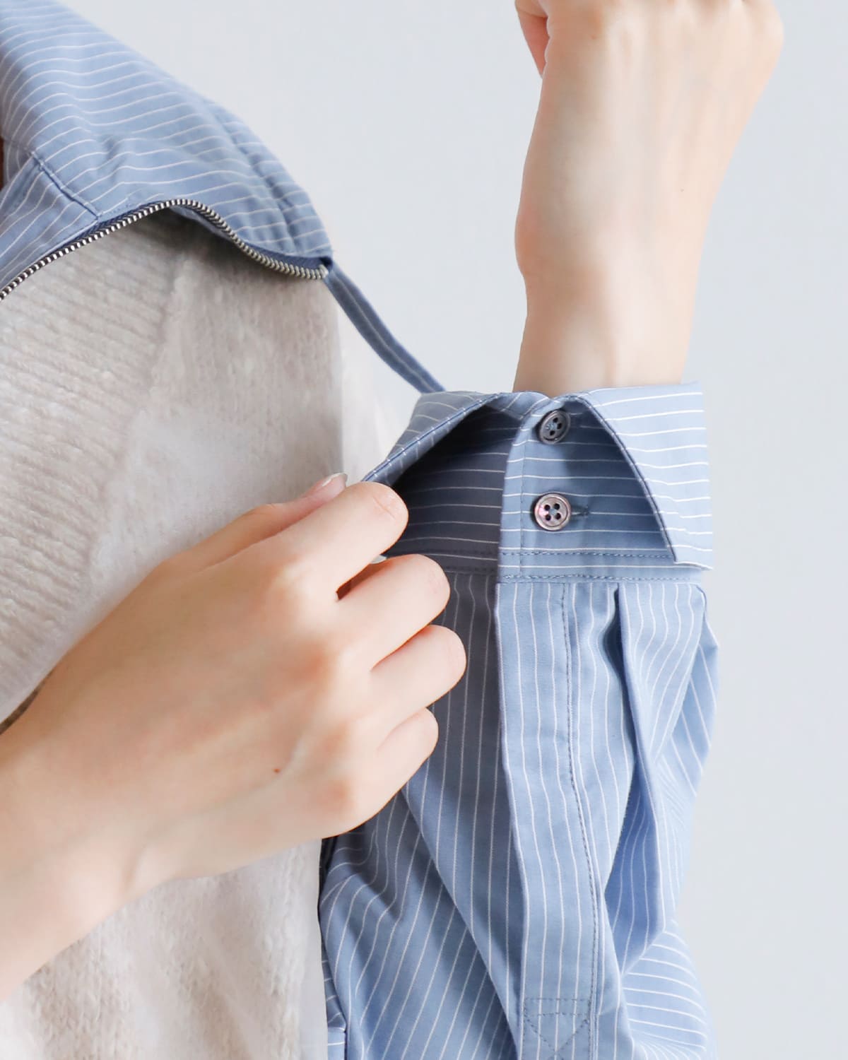 CHIGNON(シニヨン)ストライプアノラックシャツ 1854-058bz