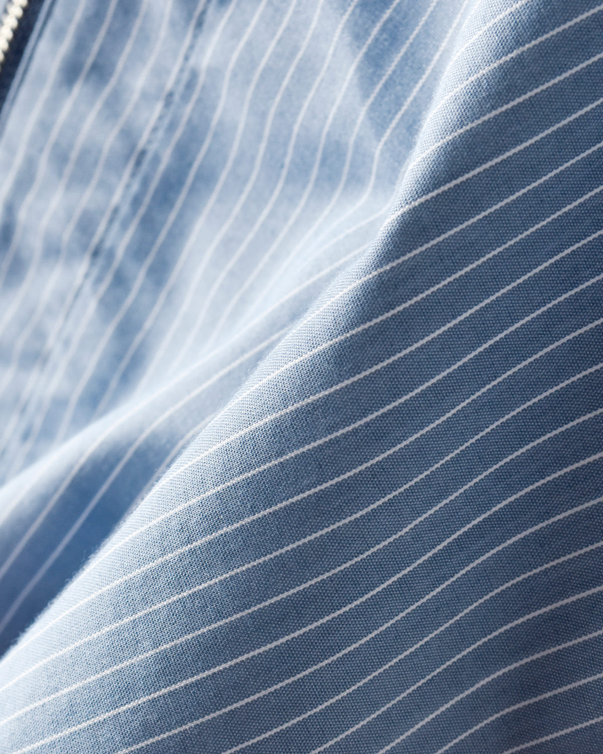 CHIGNON(シニヨン)ストライプアノラックシャツ 1854-058bz