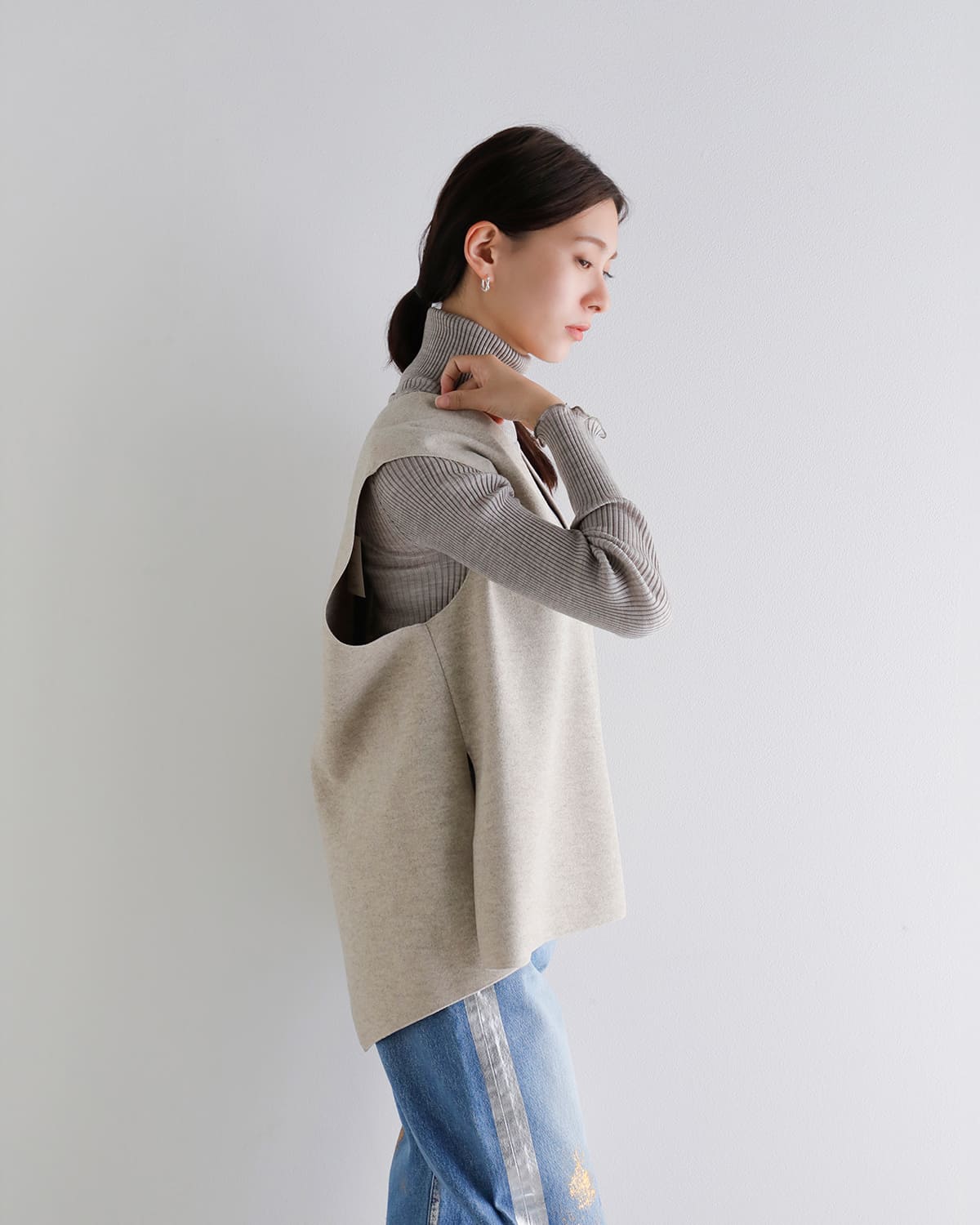 CHIGNON(シニヨン)Wフェイスジャージジレ 1855-203kk