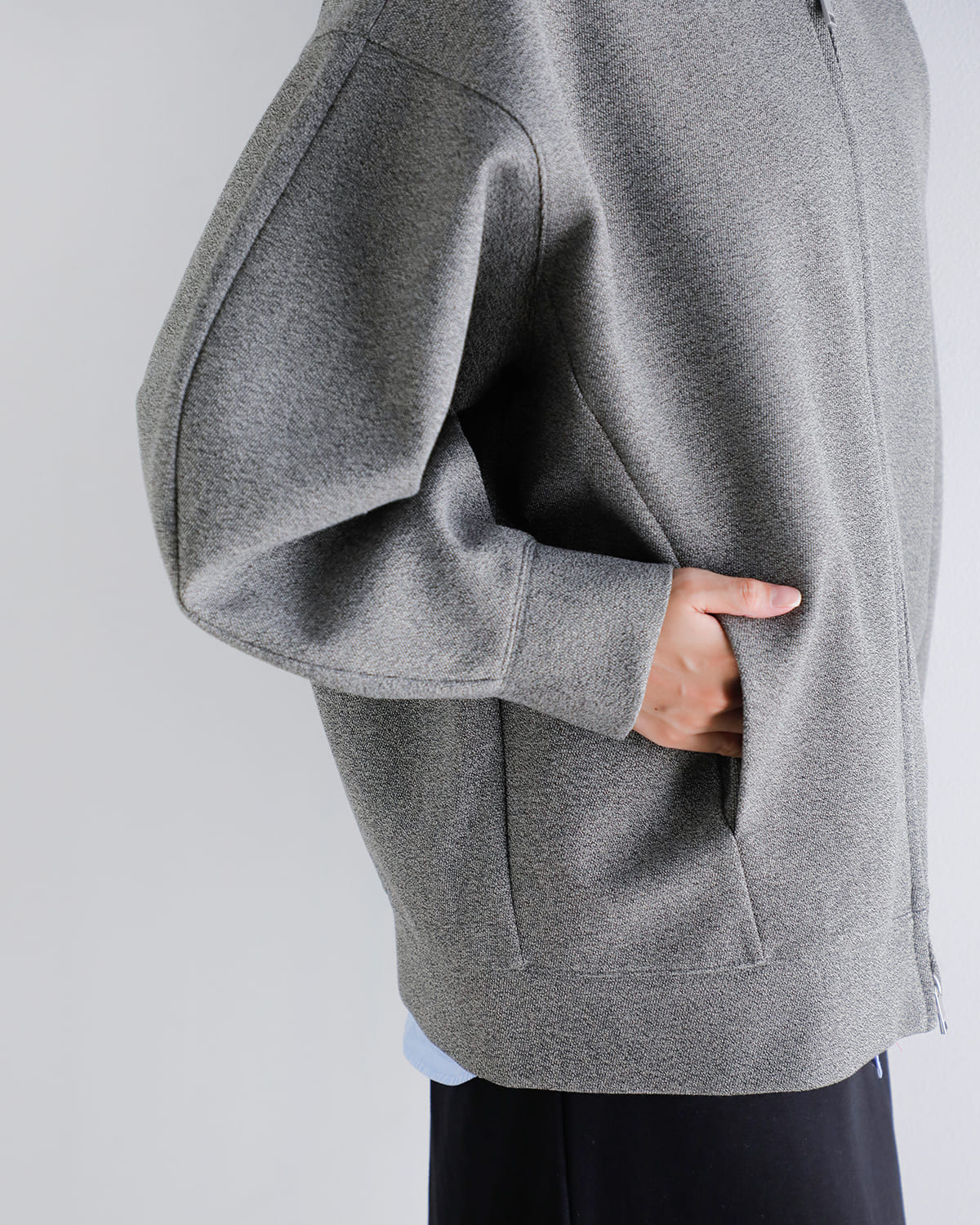 CLANE(クラネ)コンストラクティブボンディングフーディーブルゾン 19104-0502