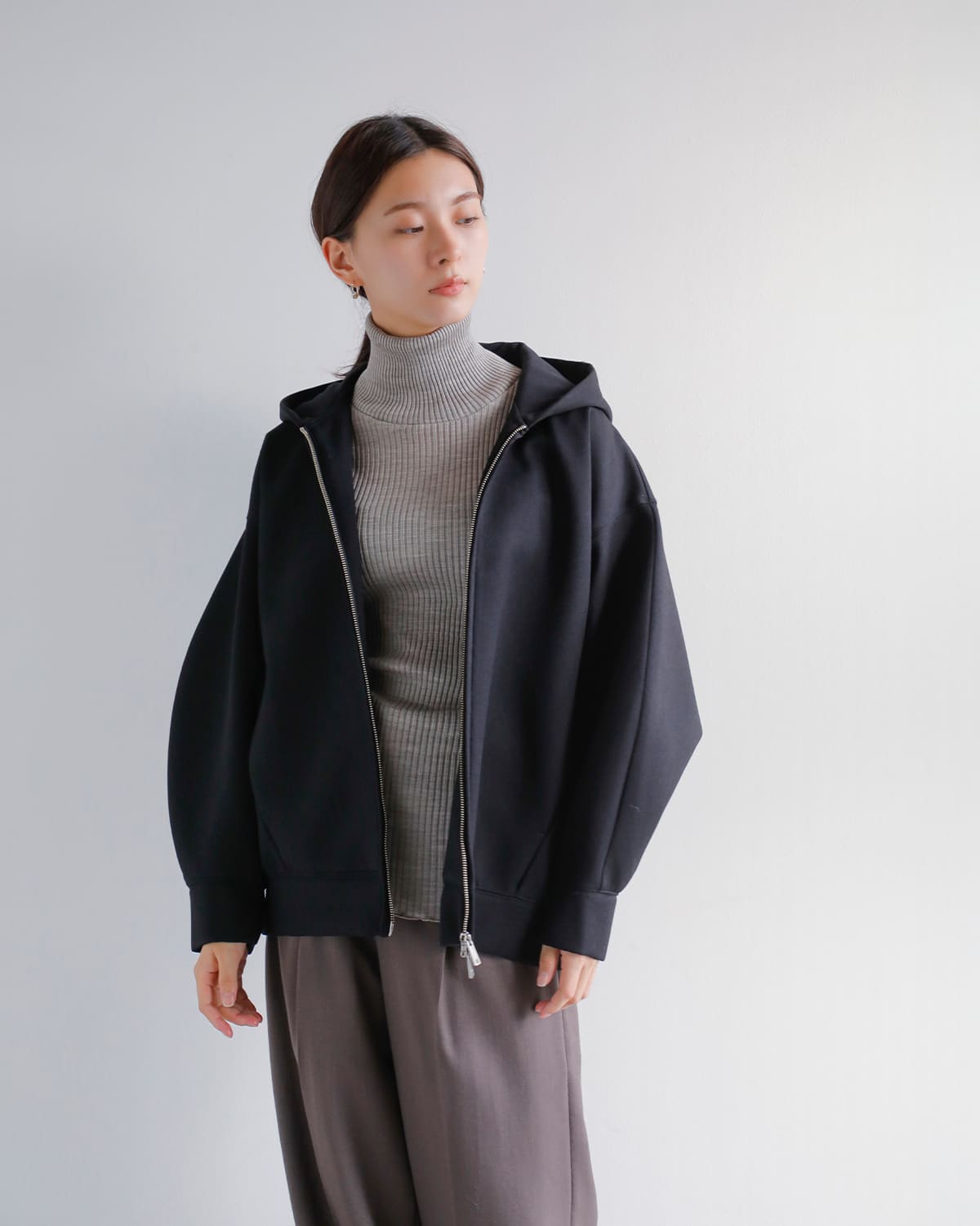 CLANE(クラネ)コンストラクティブボンディングフーディーブルゾン 19104-0502