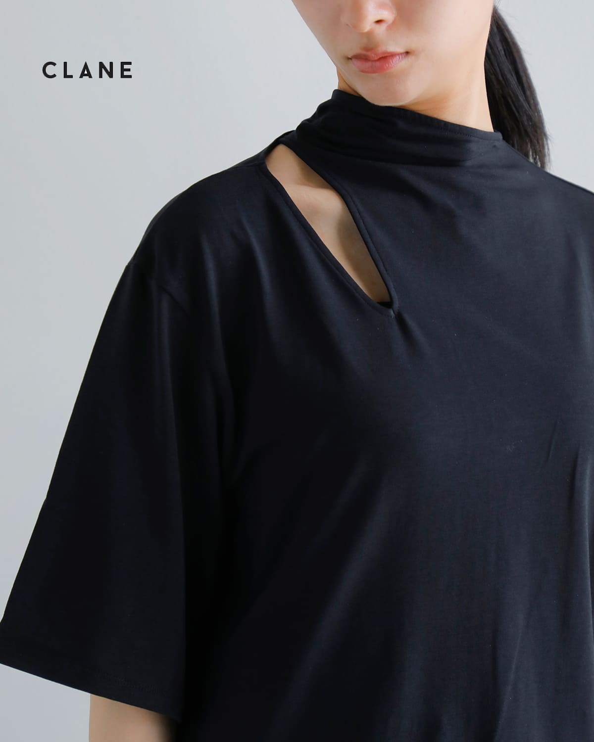 クラネ / CLANE スラッシュネックハーフスリーブトップス - SLASH NECK HALF SLEEVE TOPS- WHITE CLANE - スラッシュネックハーフスリーブトップス - SLASH NECK