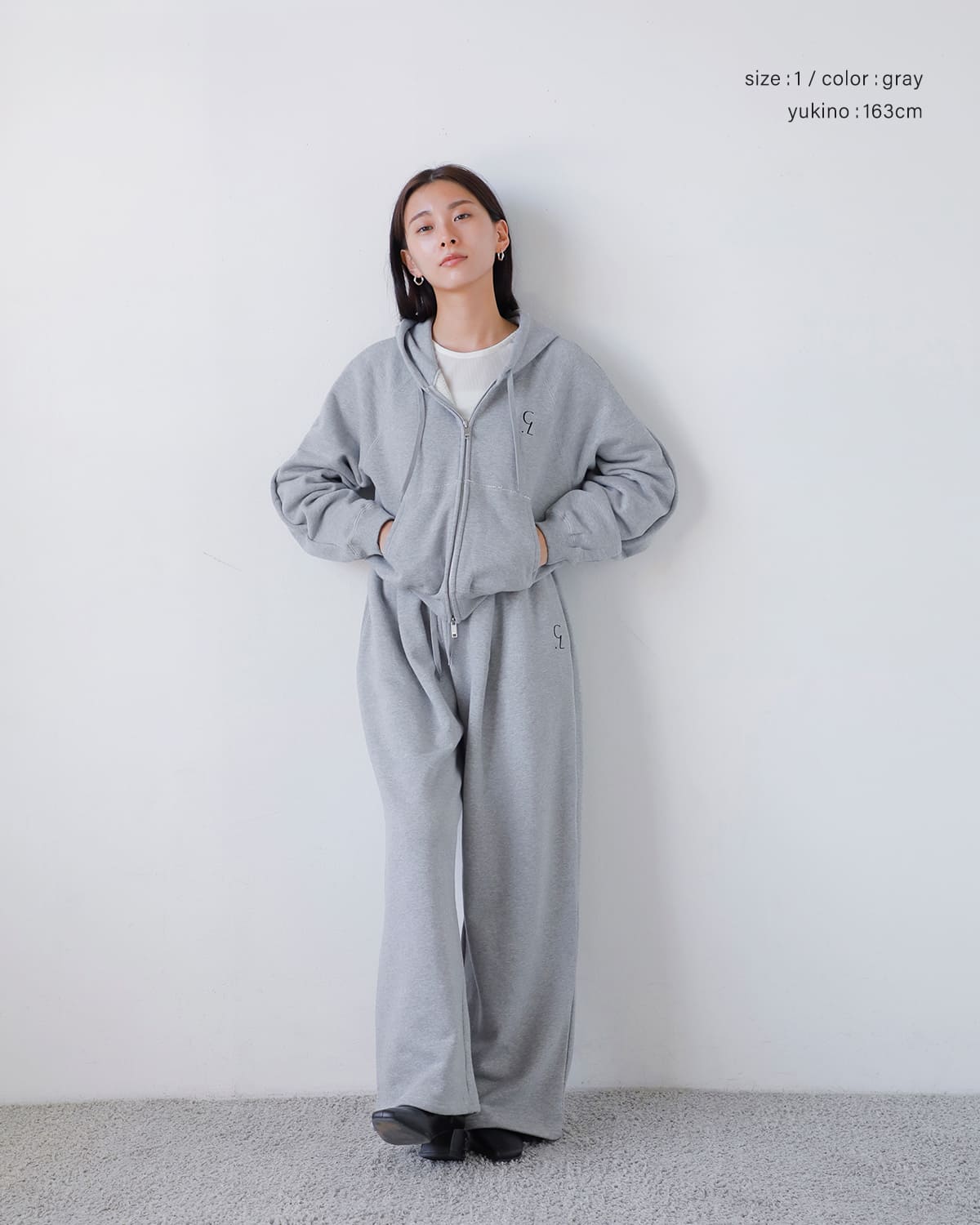 CLANE(クラネ)ロゴコンパクトジップアップフーディー 19105-1172