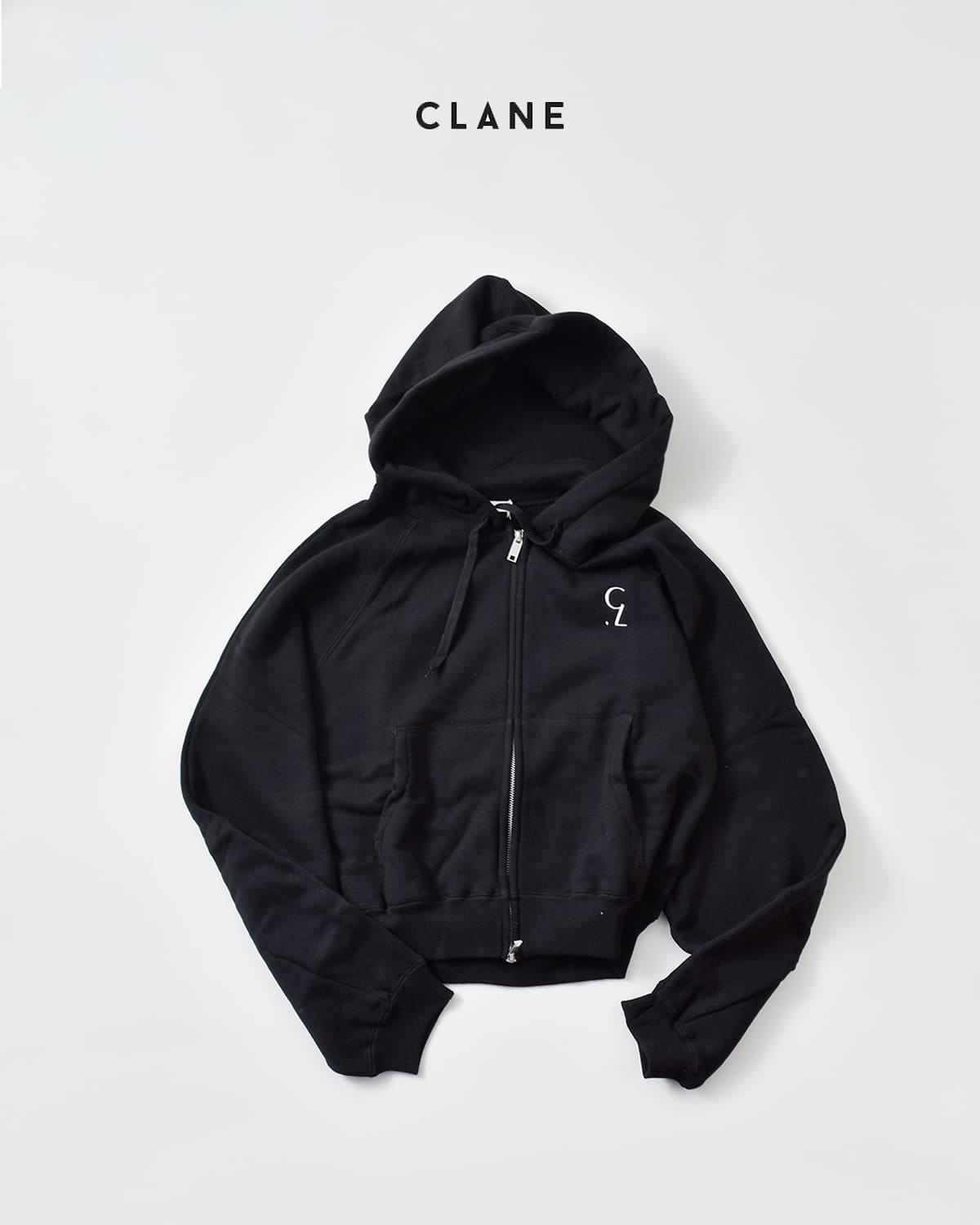 CLANE(クラネ)ロゴ コンパクト ジップアップ フーディー 19105-1172