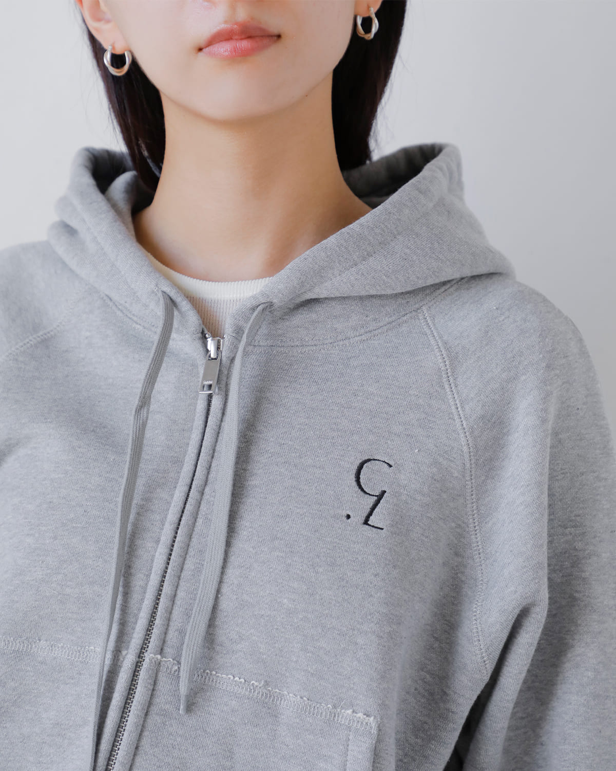 CLANE(クラネ)ロゴコンパクトジップアップフーディー 19105-1172
