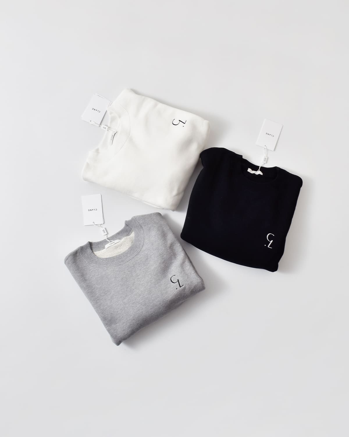 CLANE(クラネ)ロゴスウェットトップス “LOGO SHORT SWEAT TOPS” 19105-1252