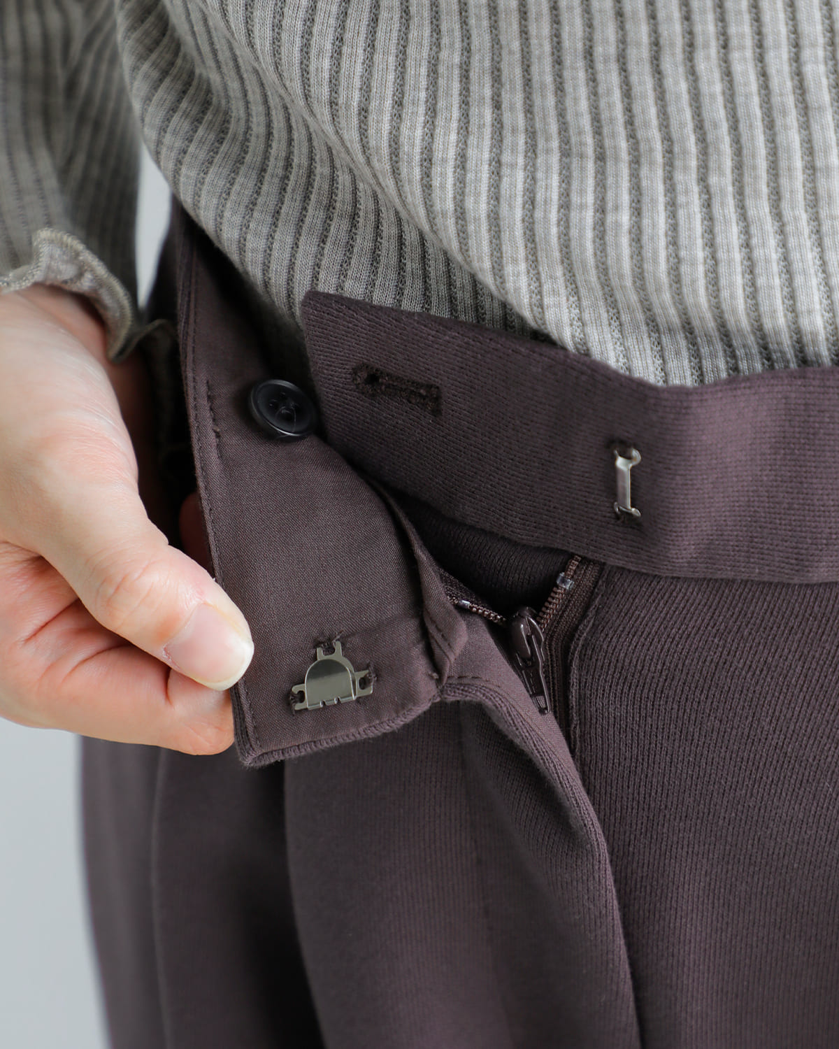 CLANE(クラネ)ツータックスウェットパンツ 19110-7262