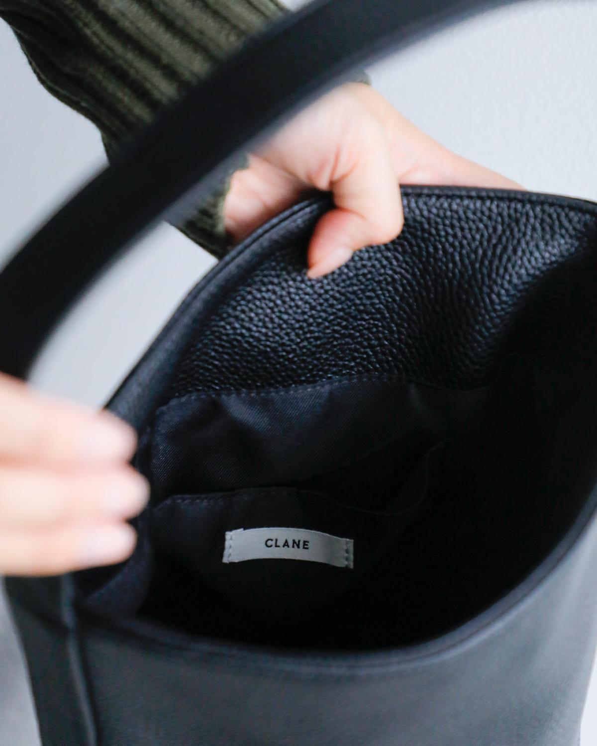 CLANE(クラネ)ヴィーガンレザーミディアムトートバッグ 19116-8582