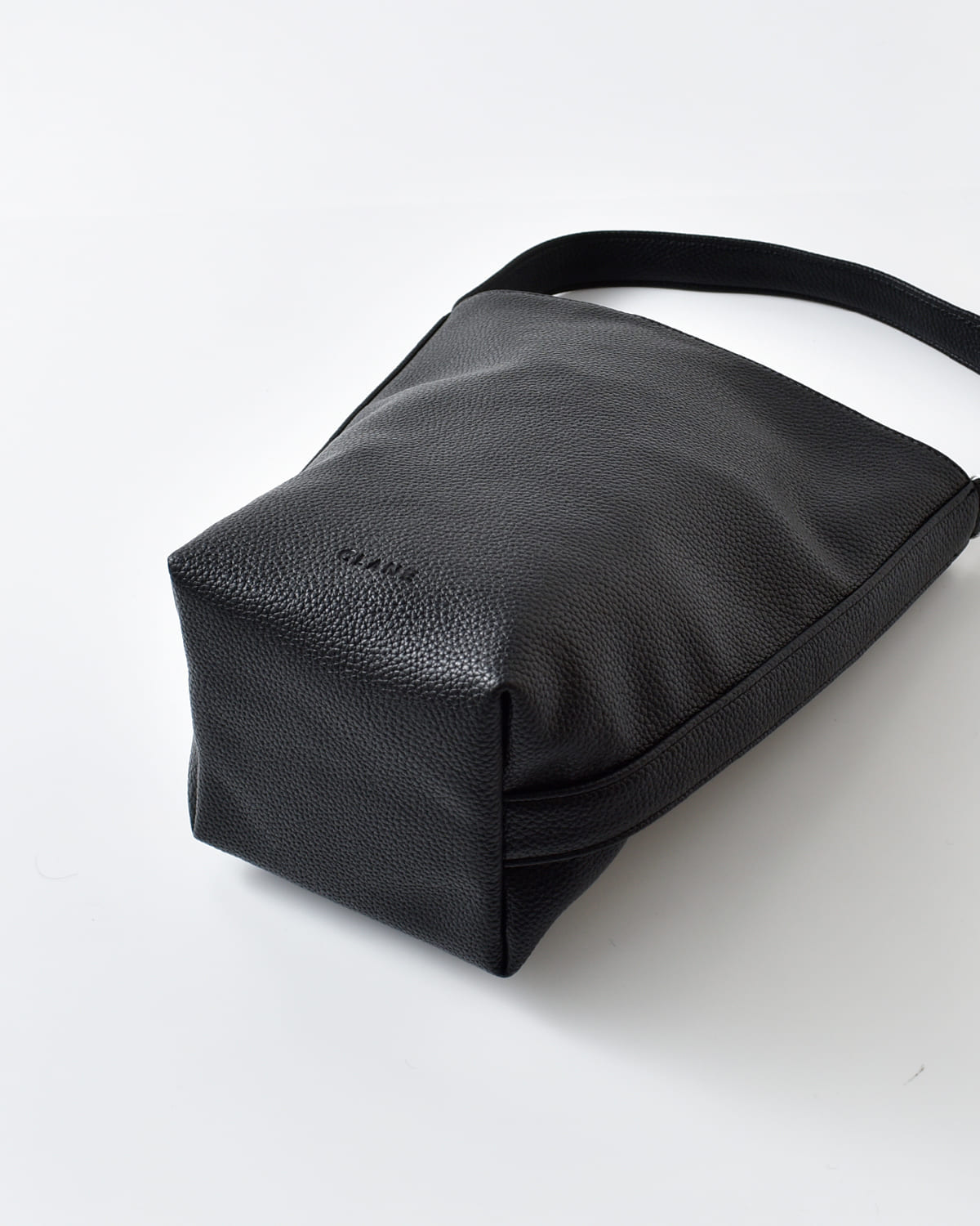 CLANE(クラネ)ヴィーガンレザーミディアムトートバッグ 19116-8582