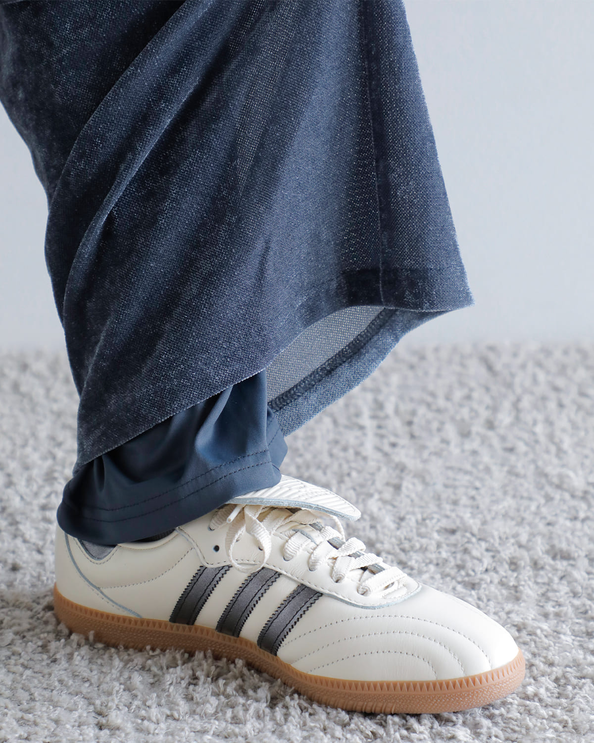 CHIGNON(シニヨン)ベロアメッシュパンツ 3754-053kk