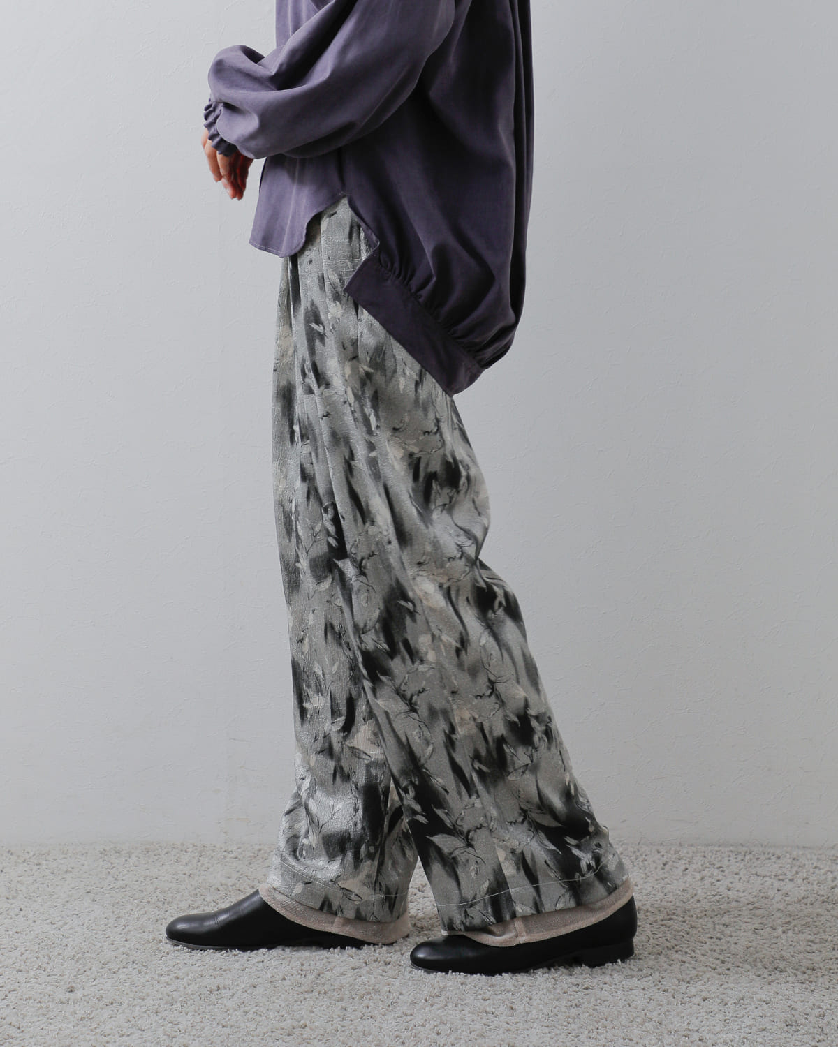 CHIGNON(シニヨン)ワッシャーサテンプリントパンツ 3755-253mk