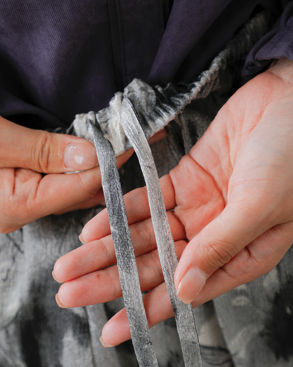 CHIGNON(シニヨン)ワッシャーサテンプリントパンツ 3755-253mk