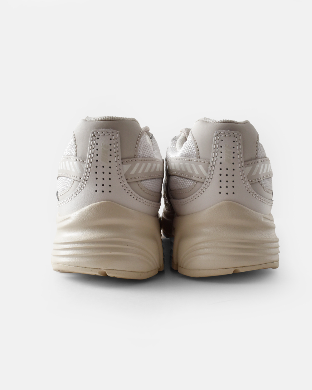 NIKEウィメンズ イニシエーター スニーカー 394053