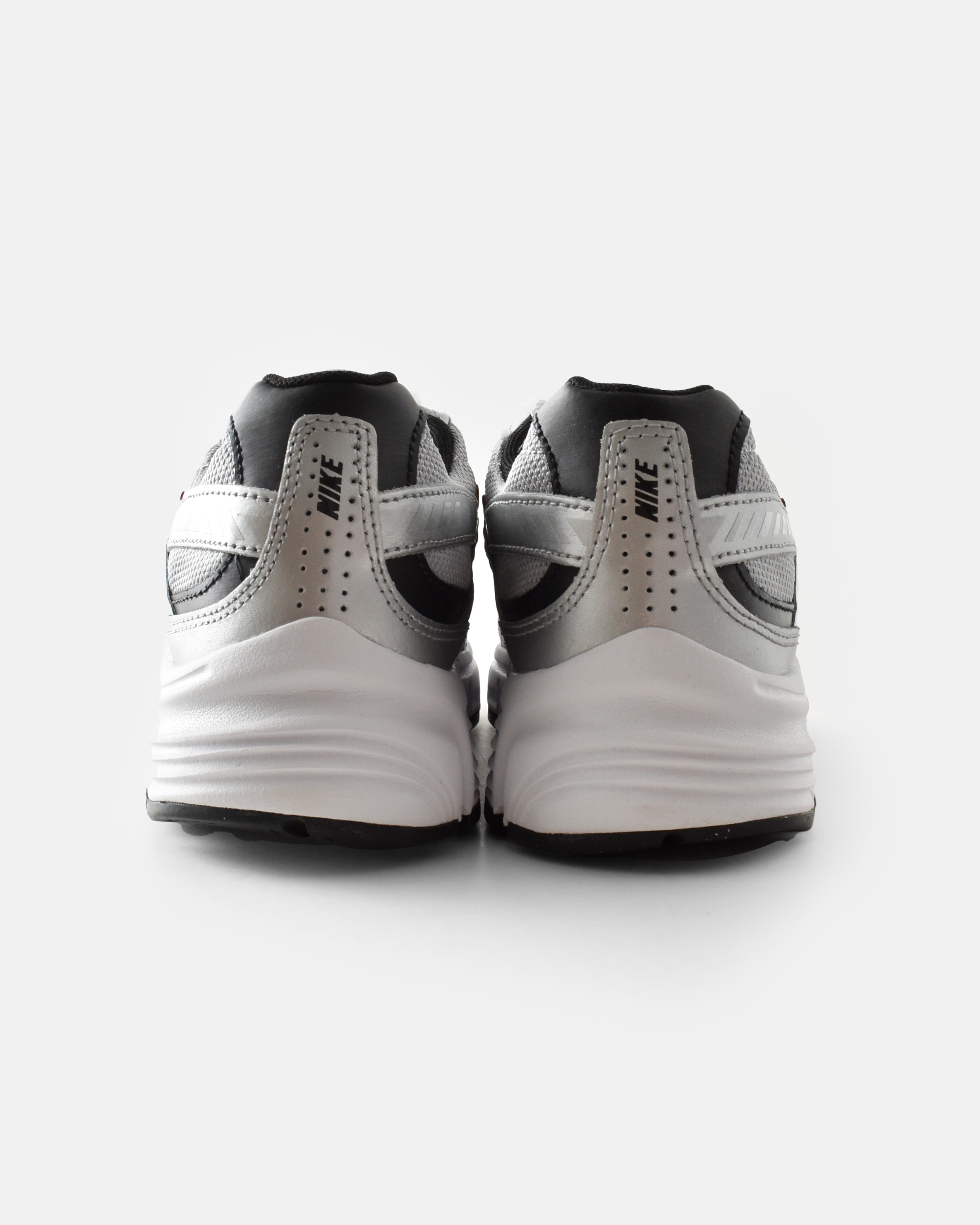 NIKEイニシエーター スニーカー 394055