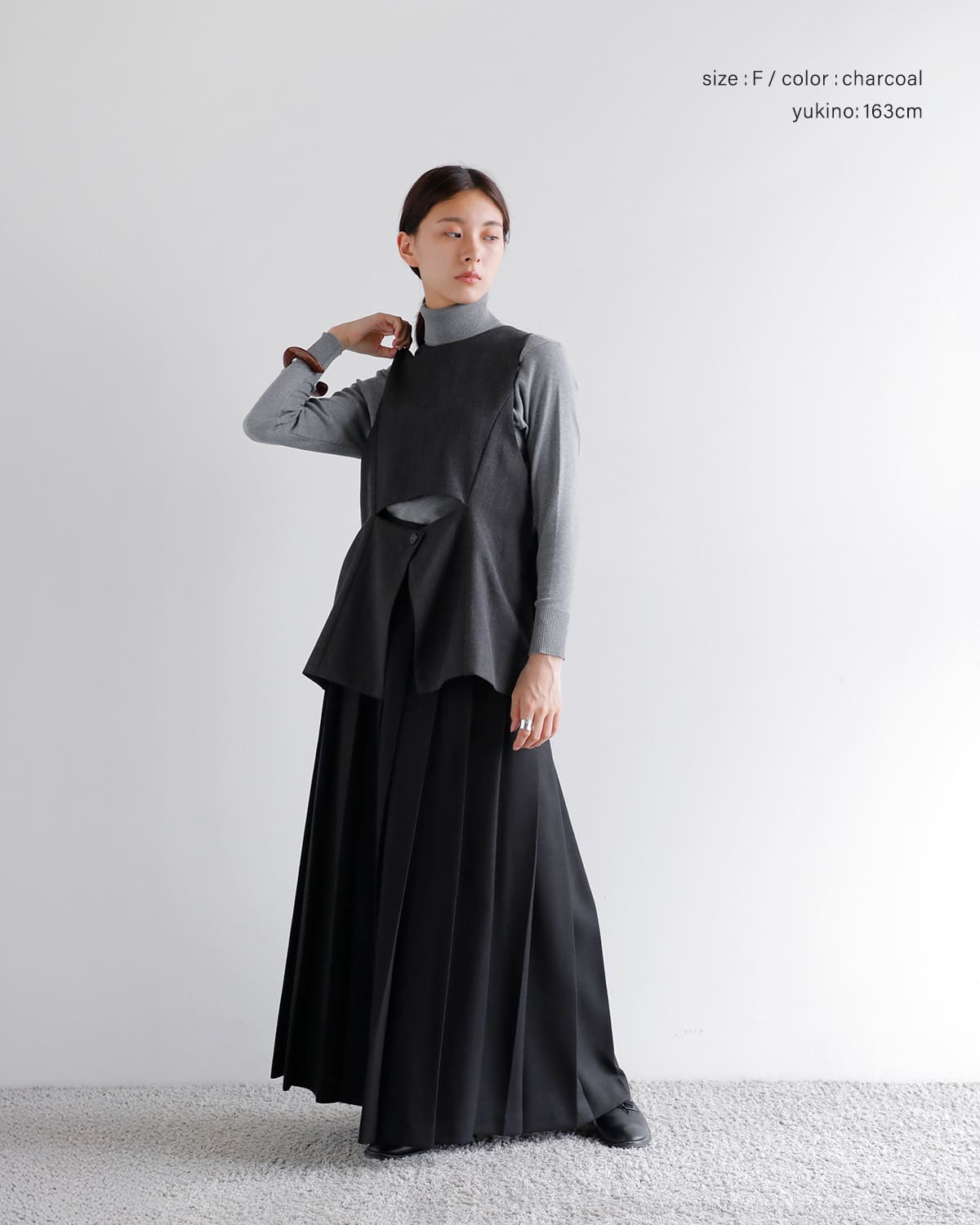 美品　シニヨン　CHIGNON　レディース　マルチWAYコート　F　ベージュ CHIGNON [シニヨン] シアーワークジレ [4853-338KK]｜ジーンズ