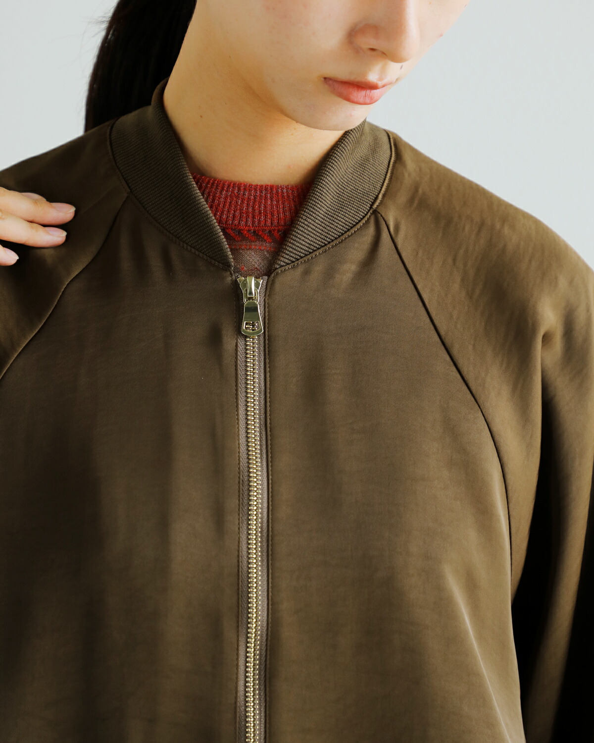 新品未使用【CHIGNON/シニヨン】フェイクレザージャケット CHIGNON シニヨン サテン ボリューム ブルゾン 4654-033mk-ms