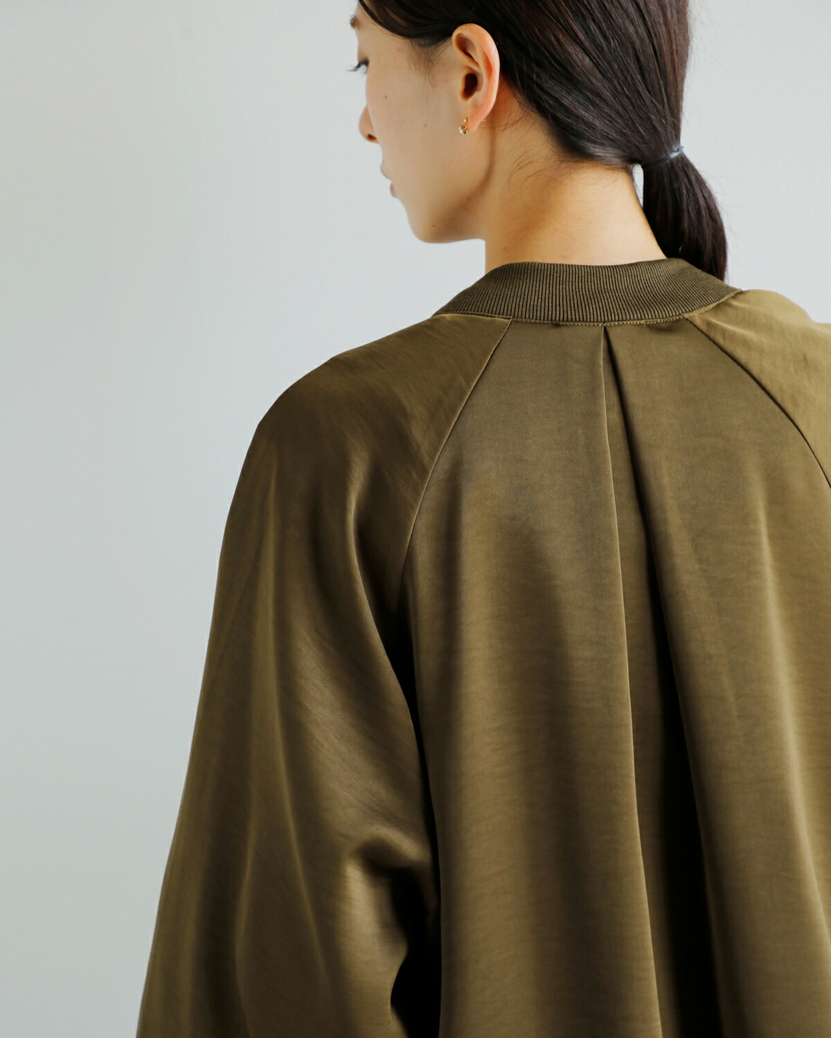 CHIGNON(シニヨン)サテンボリュームブルゾン 4654-033mk