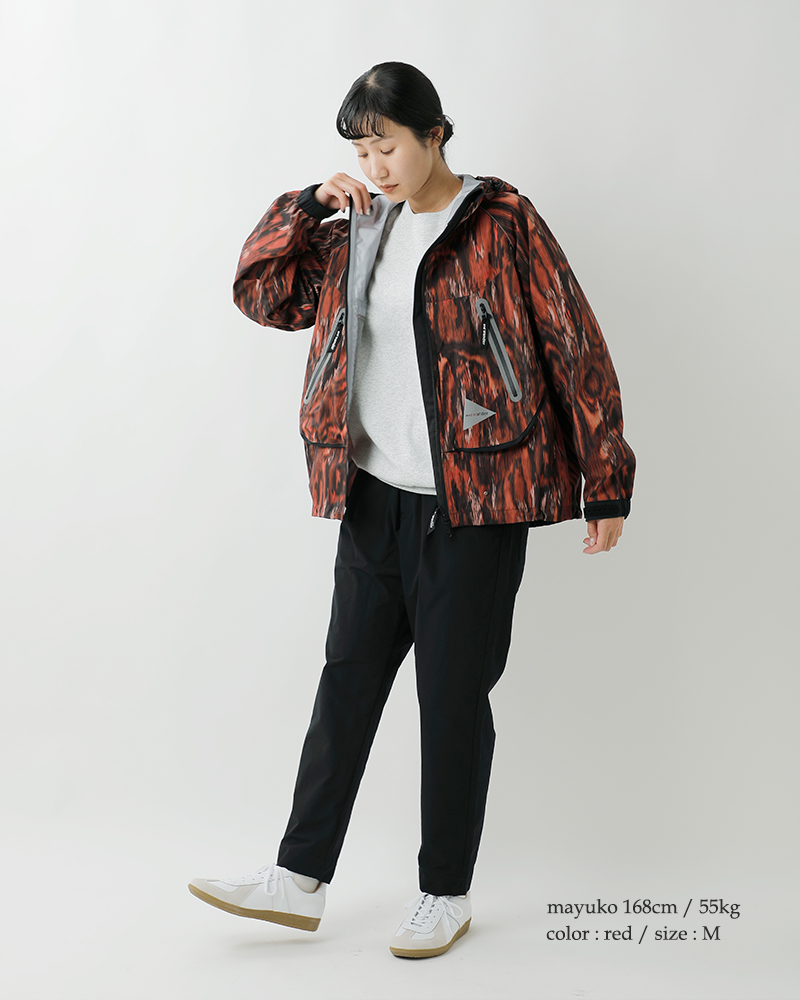 and wander(アンドワンダー)プリントレインジャケット“printedrainjacket”574-5281046