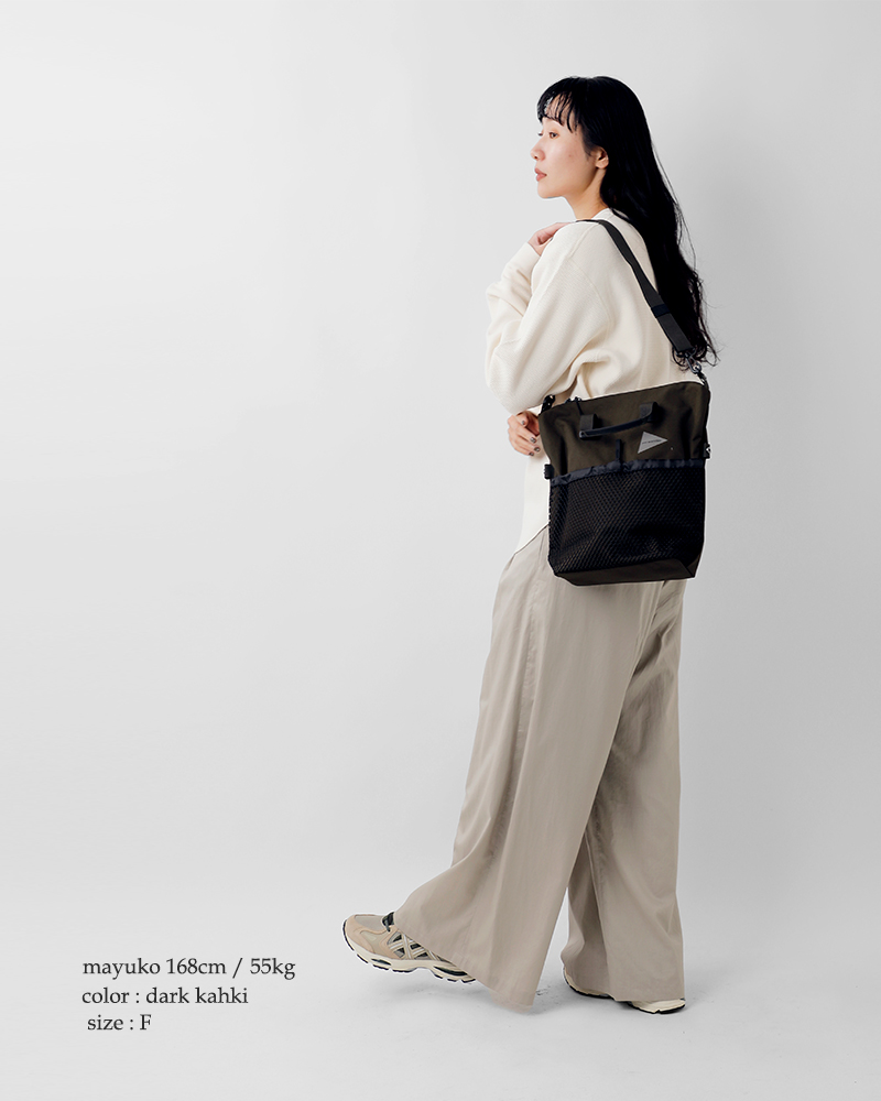 and wander(アンドワンダー)防水2wayショルダーバッグ“PE/CO2waybag”574-5985225