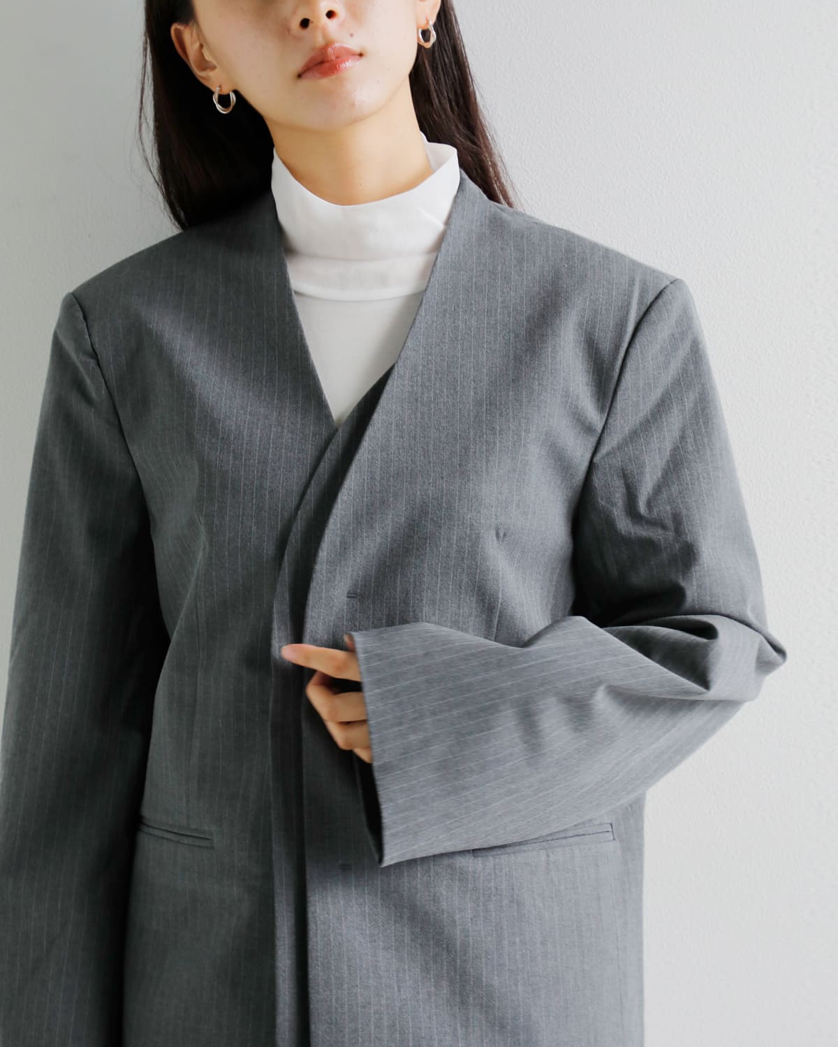 anuke(アンヌーク)ストレッチノーカラーオーバージャケット62520106 “Collarless Over Jacket” 62520106
