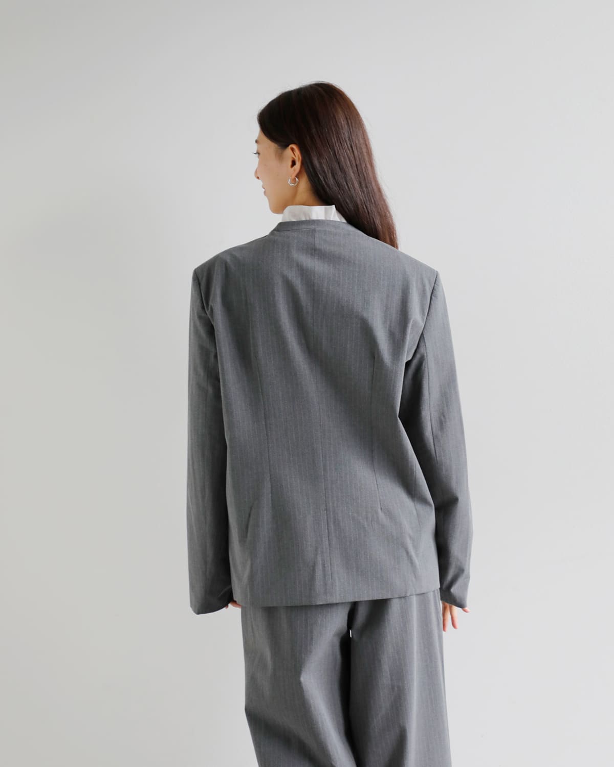 anuke(アンヌーク)ストレッチノーカラーオーバージャケット62520106 “Collarless Over Jacket” 62520106