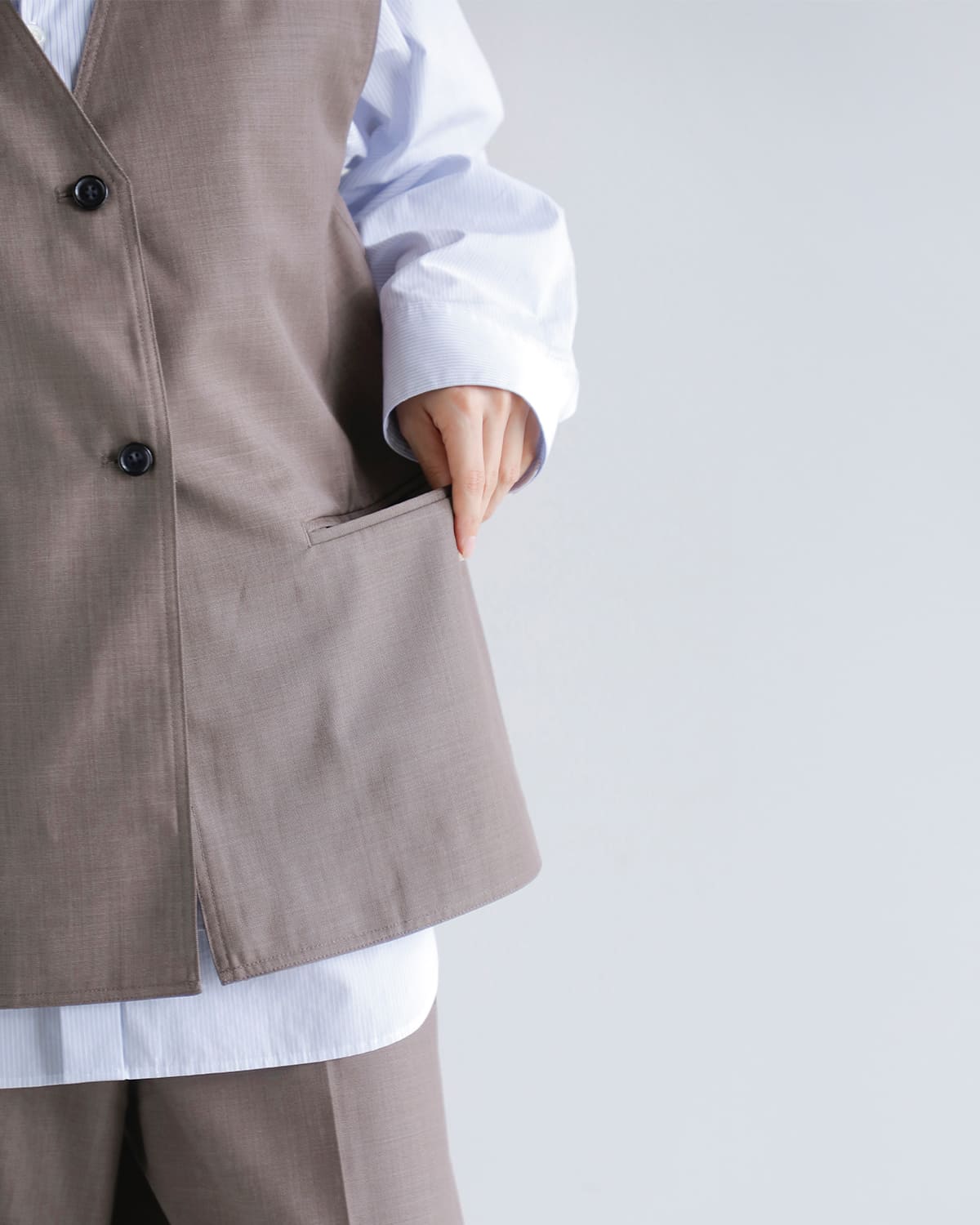 anuke エコファー ベスト　最終値下げ anuke アンヌーク Vネック ステッチ ベスト “Vneck Stitch Vest