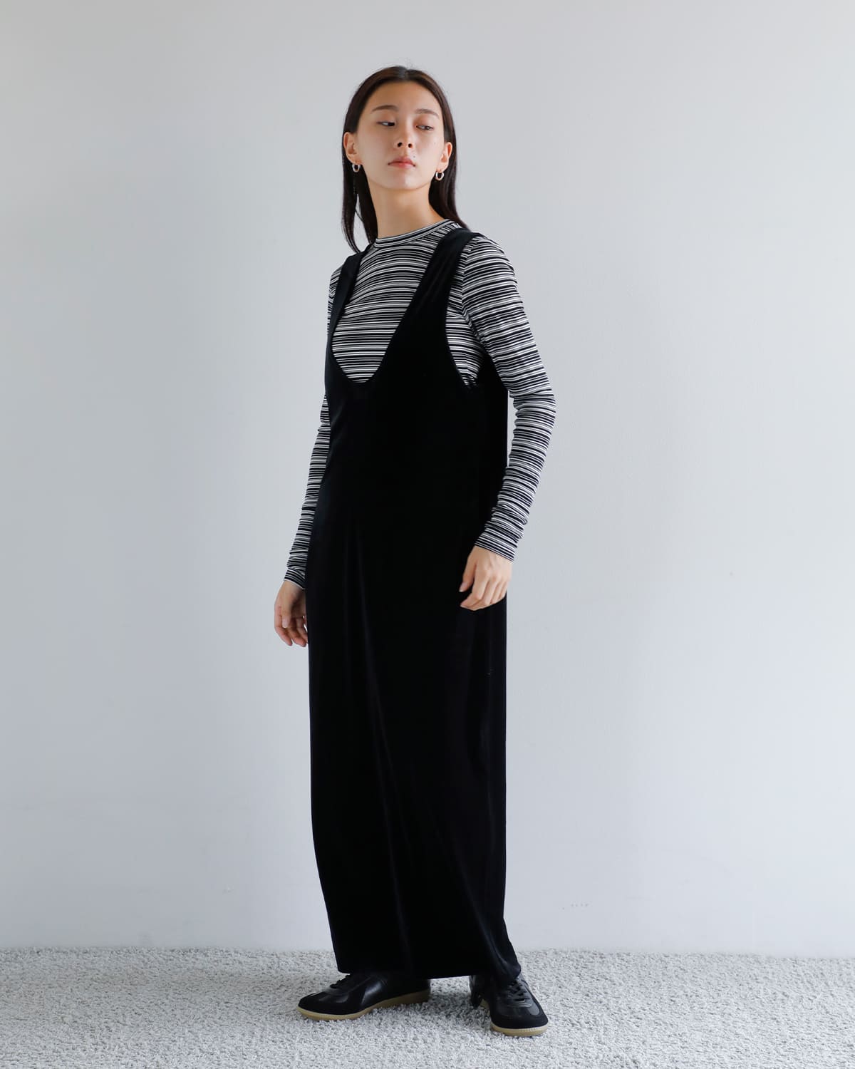 anuke(アンヌーク)ベロアUネックワンピース “Velour Uneck Onepiece” 62520314