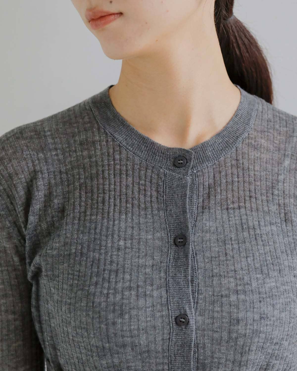 anuke(アンヌーク)ウールカシュクールカーディガン “Wool Cachecoeur Cardigan” 62520502