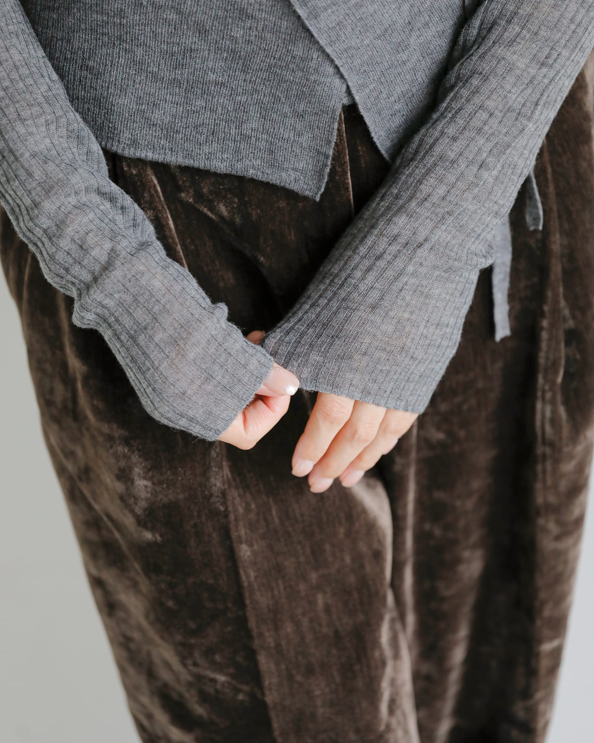 anuke(アンヌーク)ウールカシュクールカーディガン “Wool Cachecoeur Cardigan” 62520502