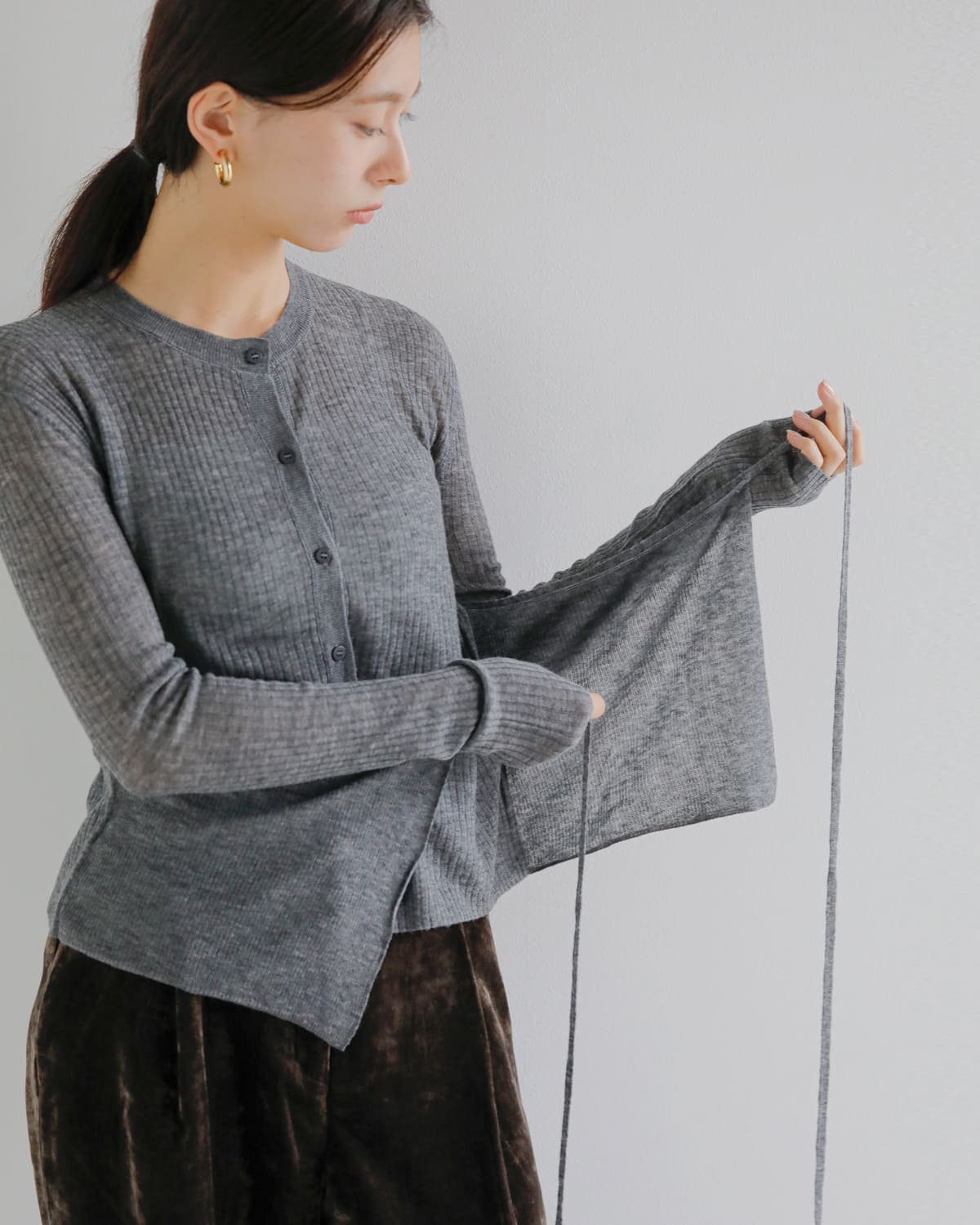 anuke(アンヌーク)ウールカシュクールカーディガン “Wool Cachecoeur Cardigan” 62520502